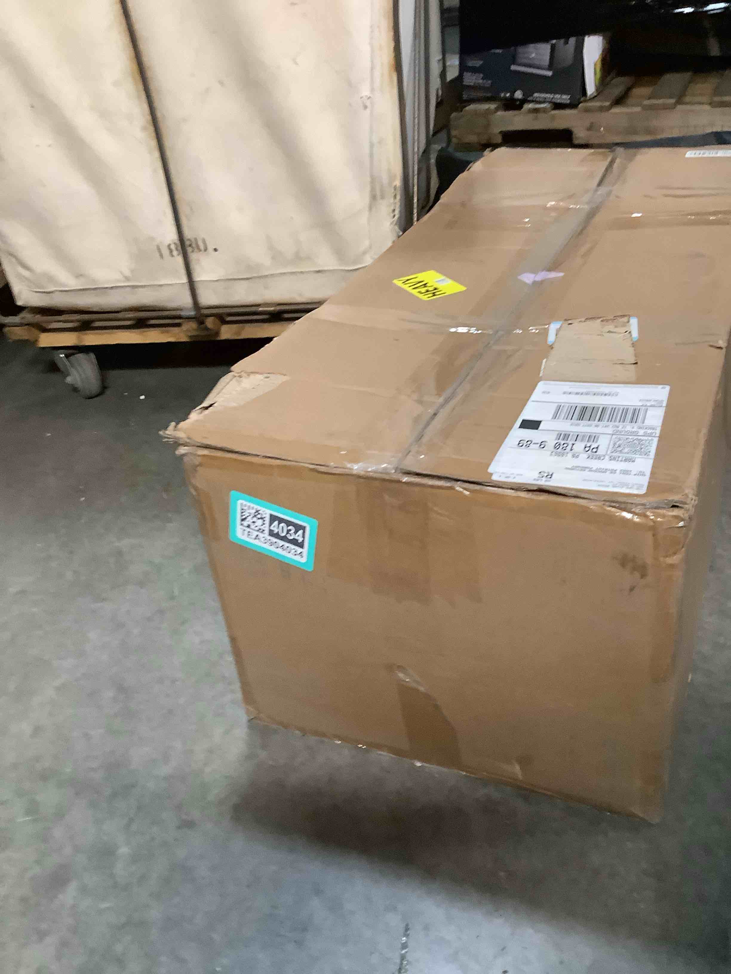 https://s3.amazonaws.com/lotting-images-prod/NKYBargainOutlett/TEA3904034_1777404697085.jpeg