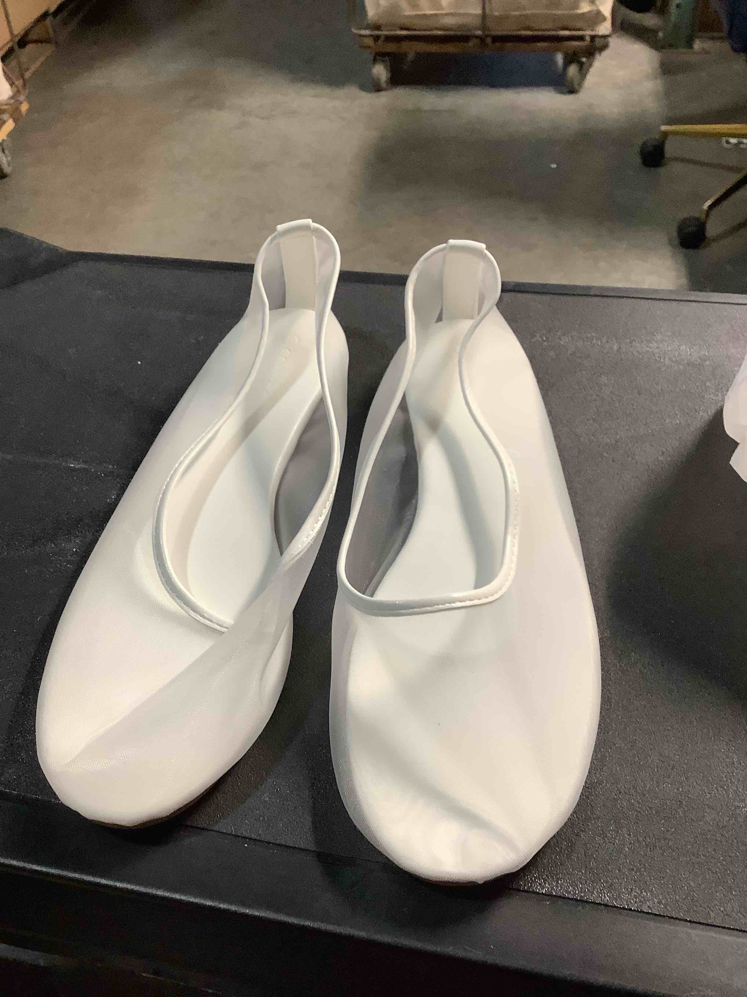 Condition photo showing Good Condition for coutgo women's mesh ballet flats. size 9