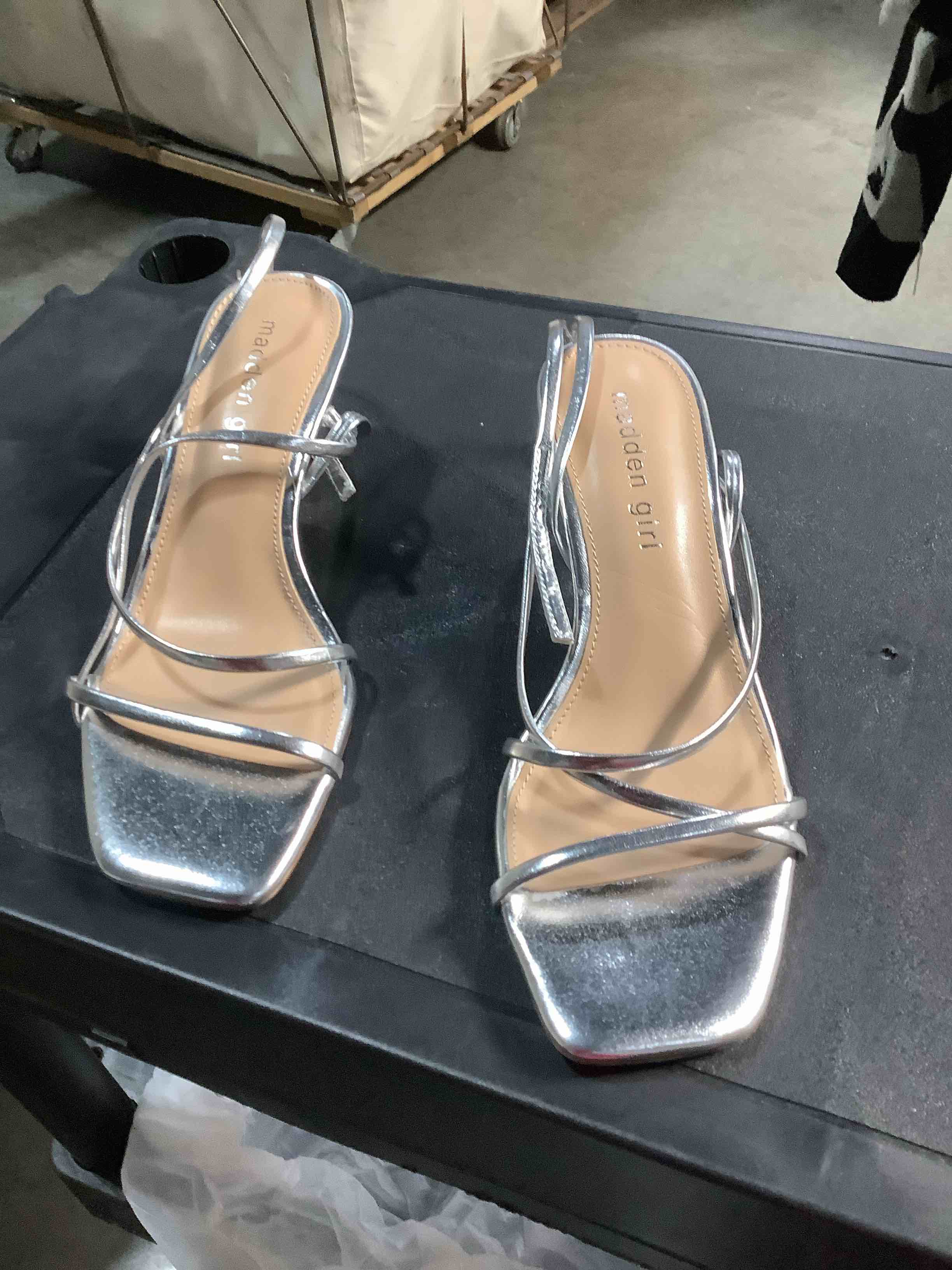 Condition photo showing Good Condition for madden girl women's chique