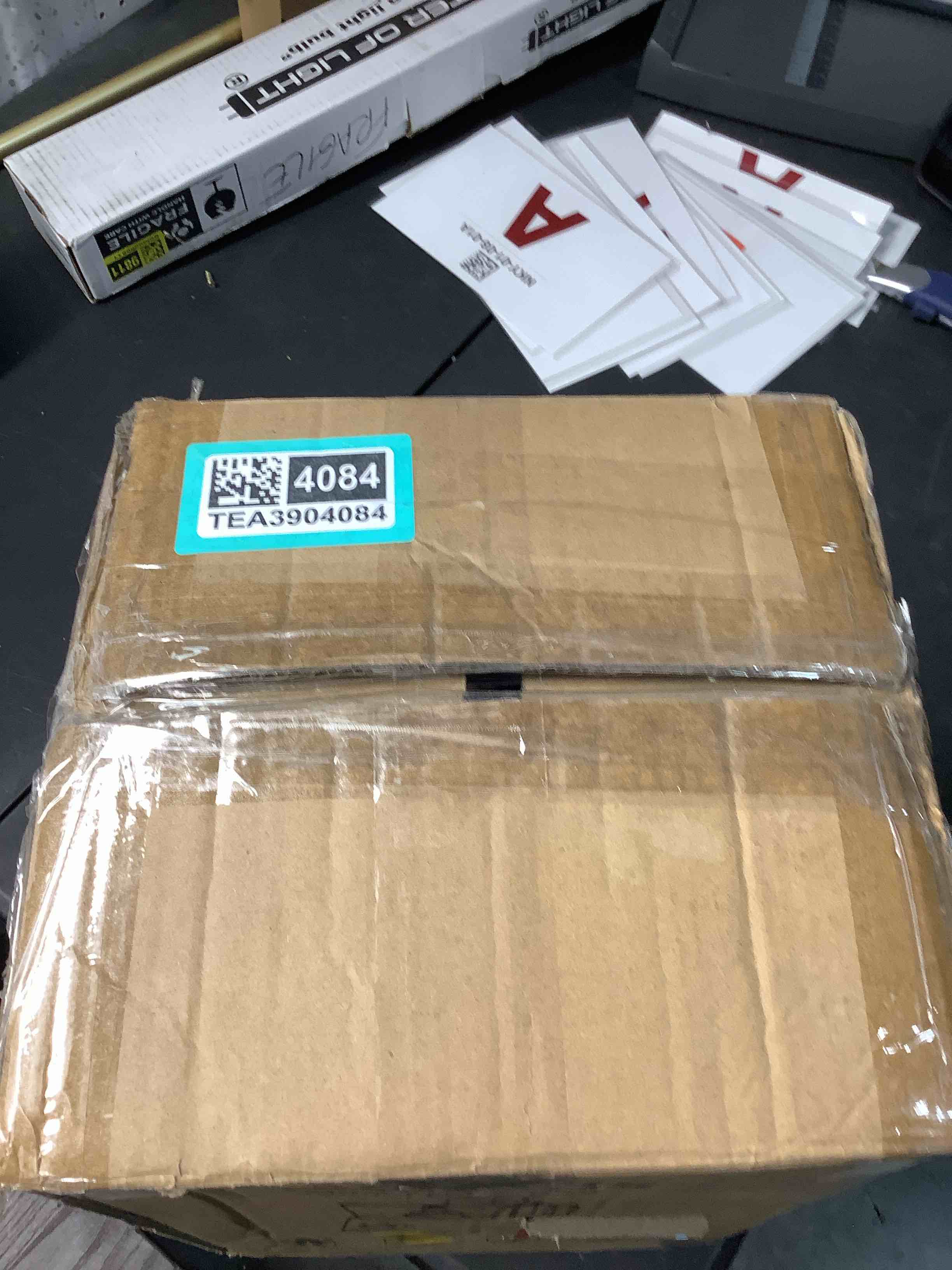 https://s3.amazonaws.com/lotting-images-prod/NKYBargainOutlett/TEA3904084_1777567185751.jpeg