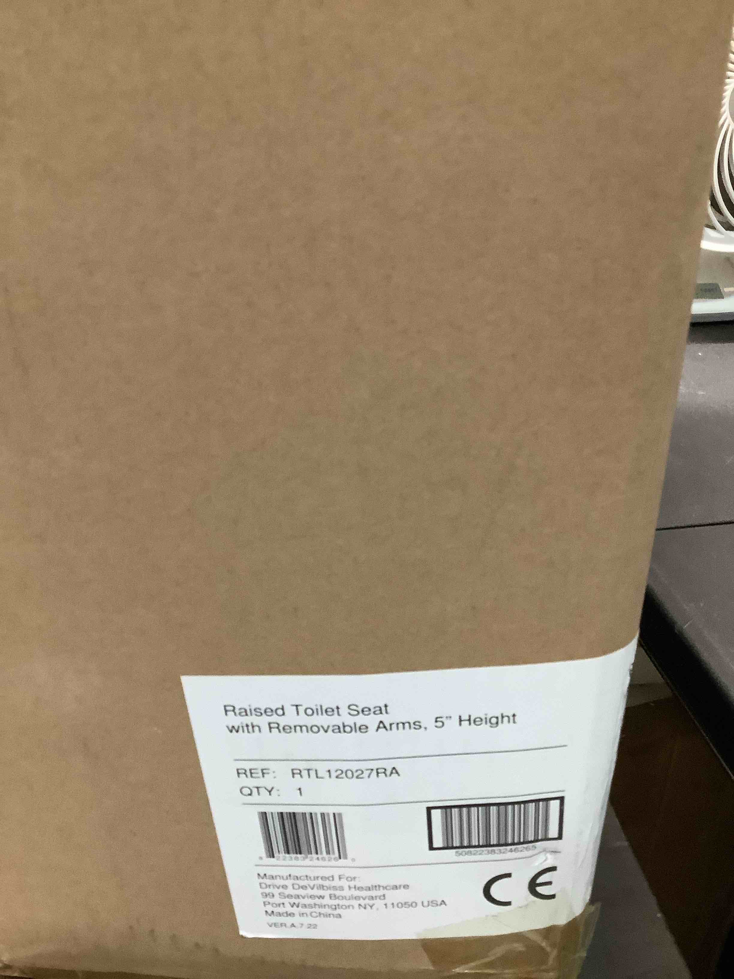 https://s3.amazonaws.com/lotting-images-prod/NKYBargainOutlett/TEA3904086_1777561710682.jpeg