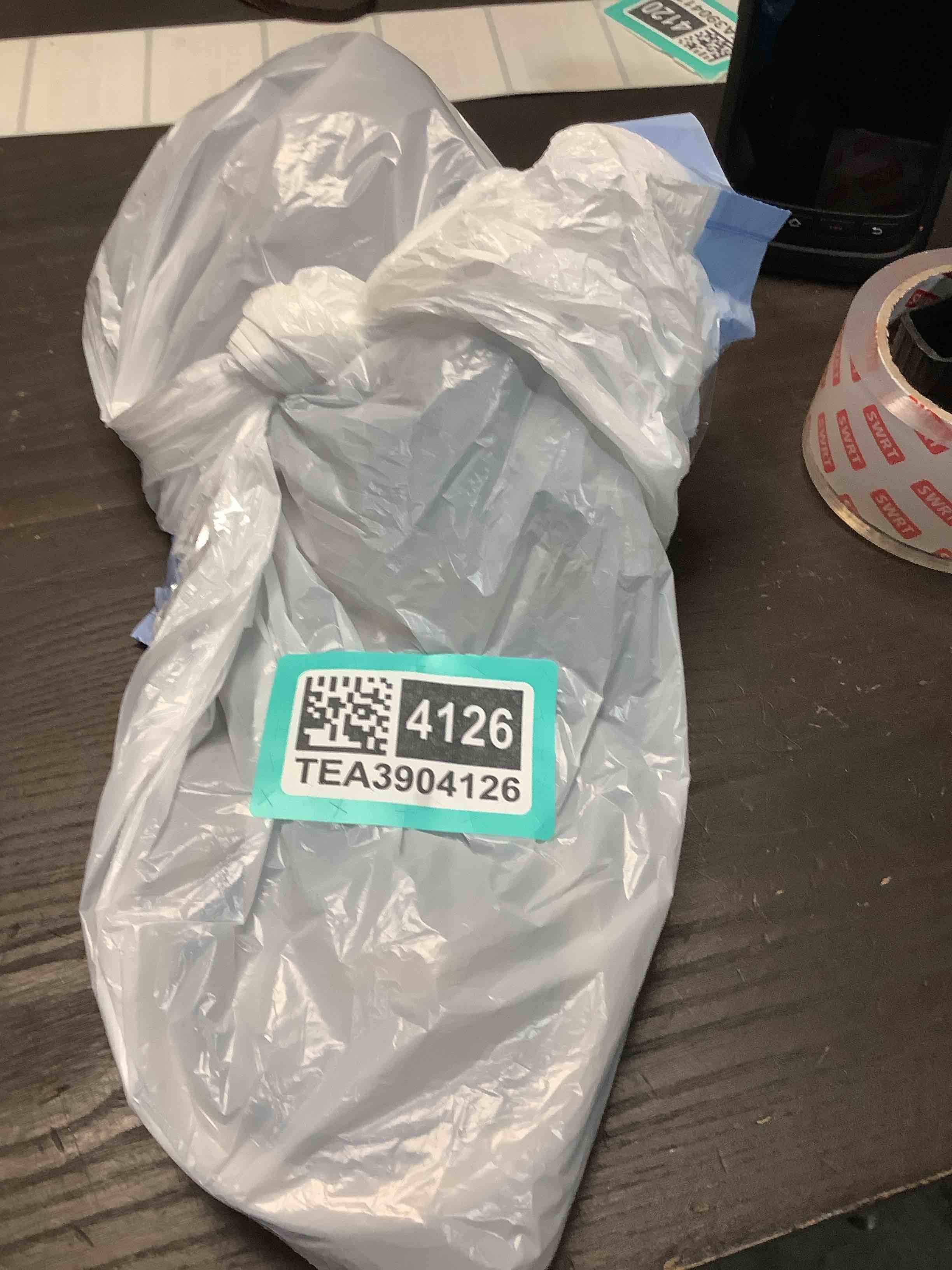 https://s3.amazonaws.com/lotting-images-prod/NKYBargainOutlett/TEA3904126_1777656930910.jpeg