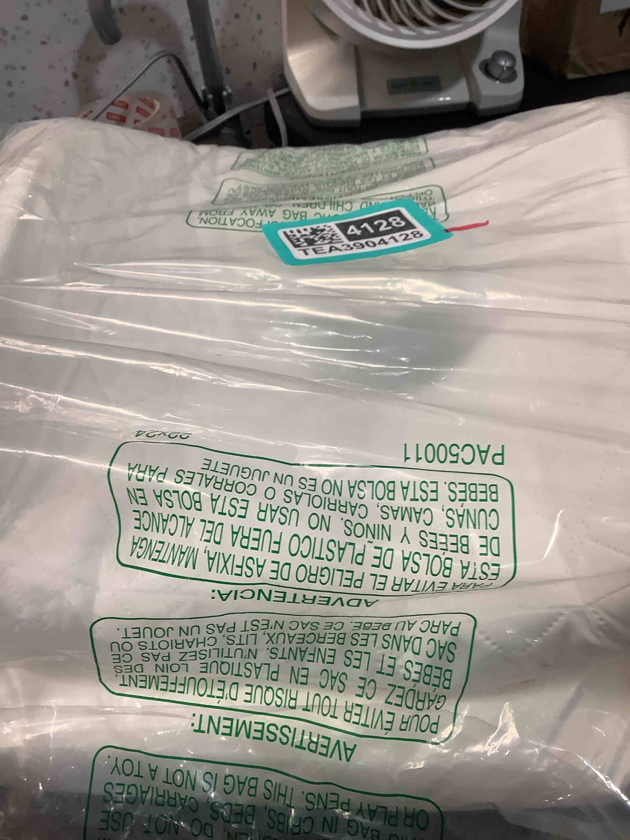 https://s3.amazonaws.com/lotting-images-prod/NKYBargainOutlett/TEA3904128_1777658252192.jpeg