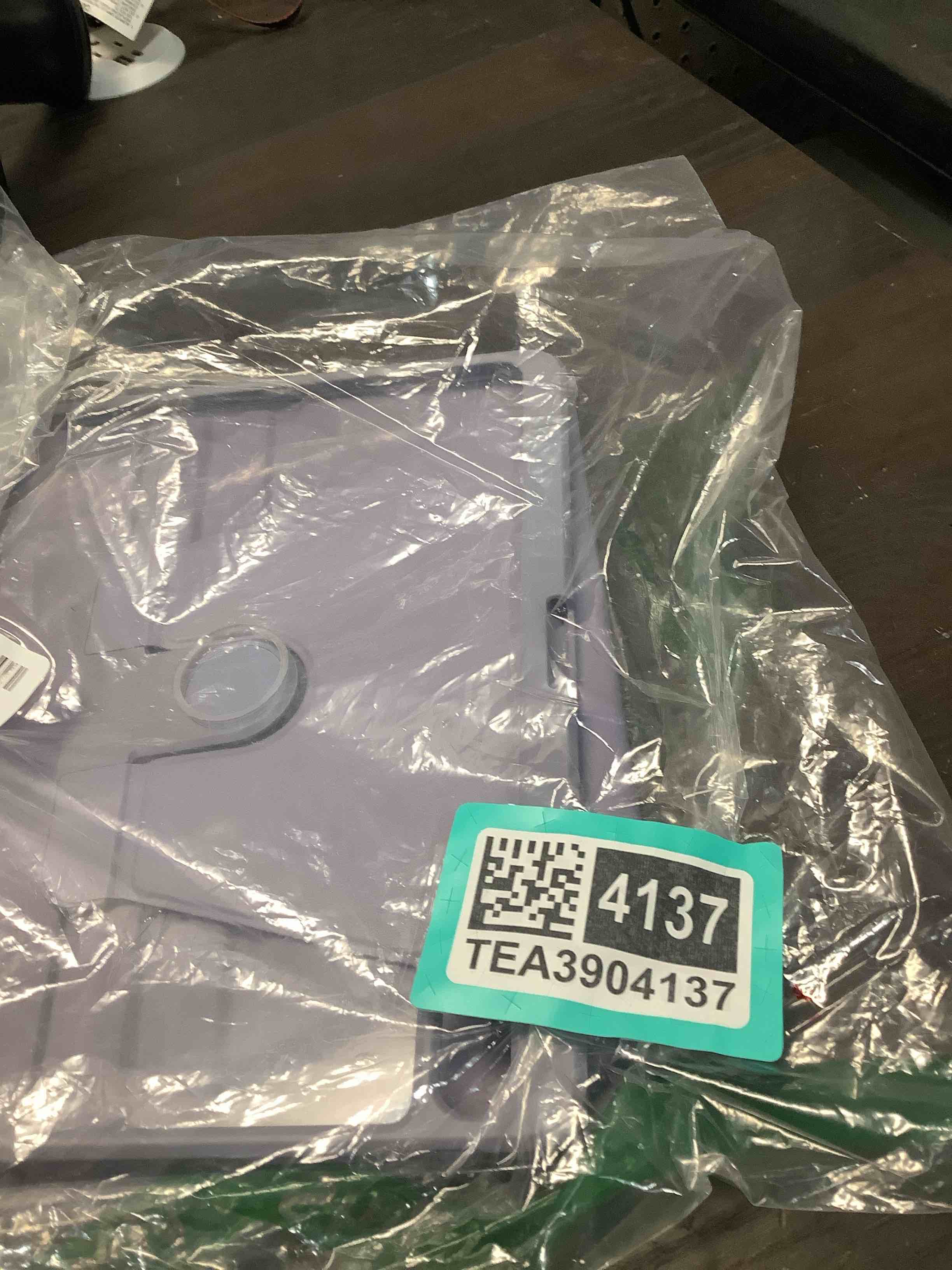 https://s3.amazonaws.com/lotting-images-prod/NKYBargainOutlett/TEA3904137_1777739494449.jpeg