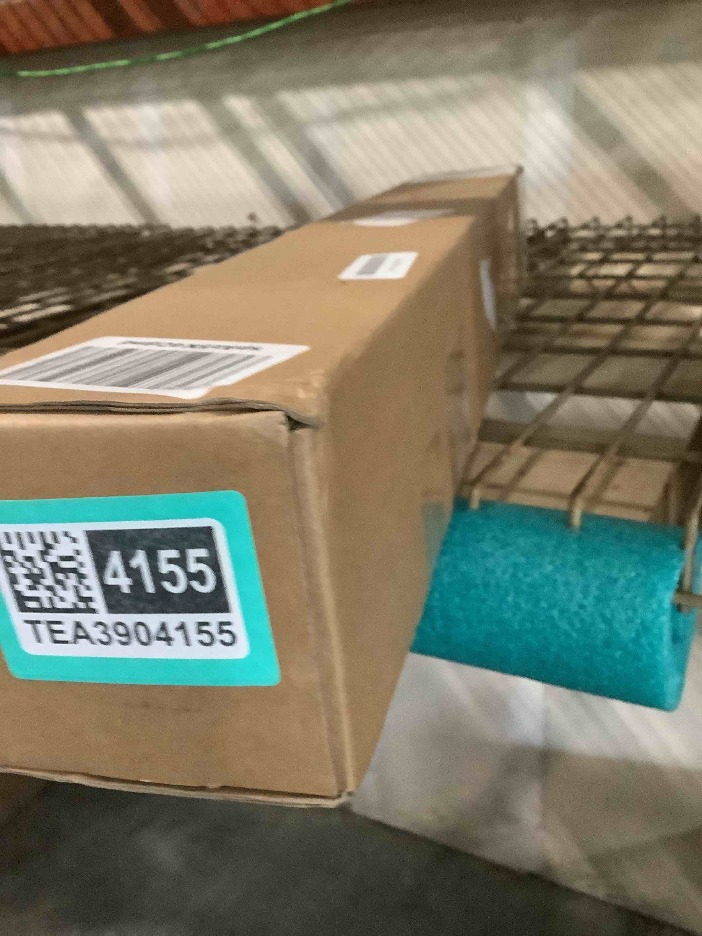 https://s3.amazonaws.com/lotting-images-prod/NKYBargainOutlett/TEA3904155_1777903854730.jpeg