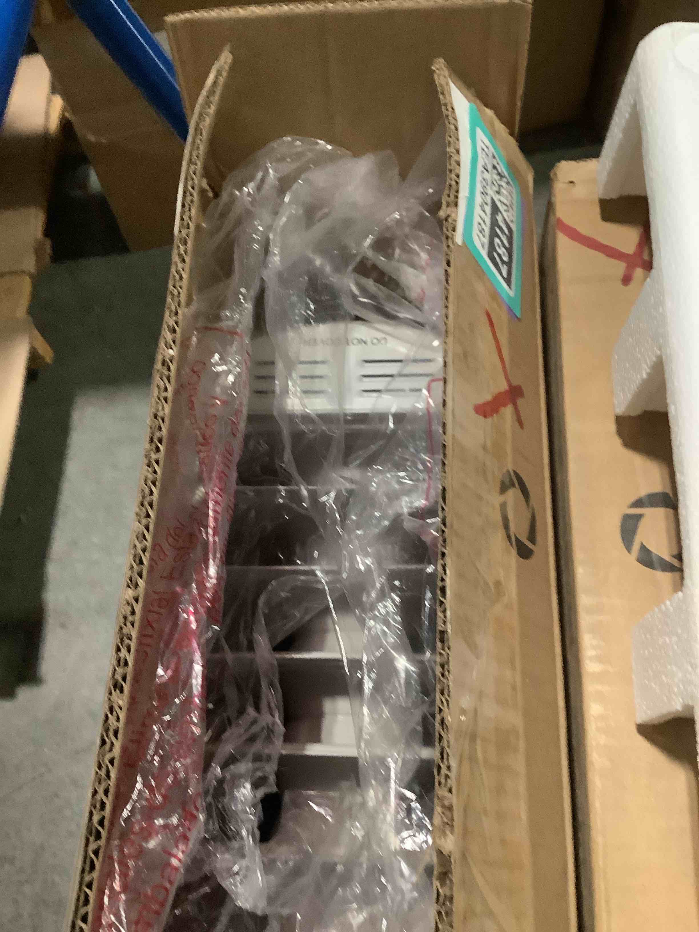 https://s3.amazonaws.com/lotting-images-prod/NKYBargainOutlett/TEA3904187_1777906193967.jpeg