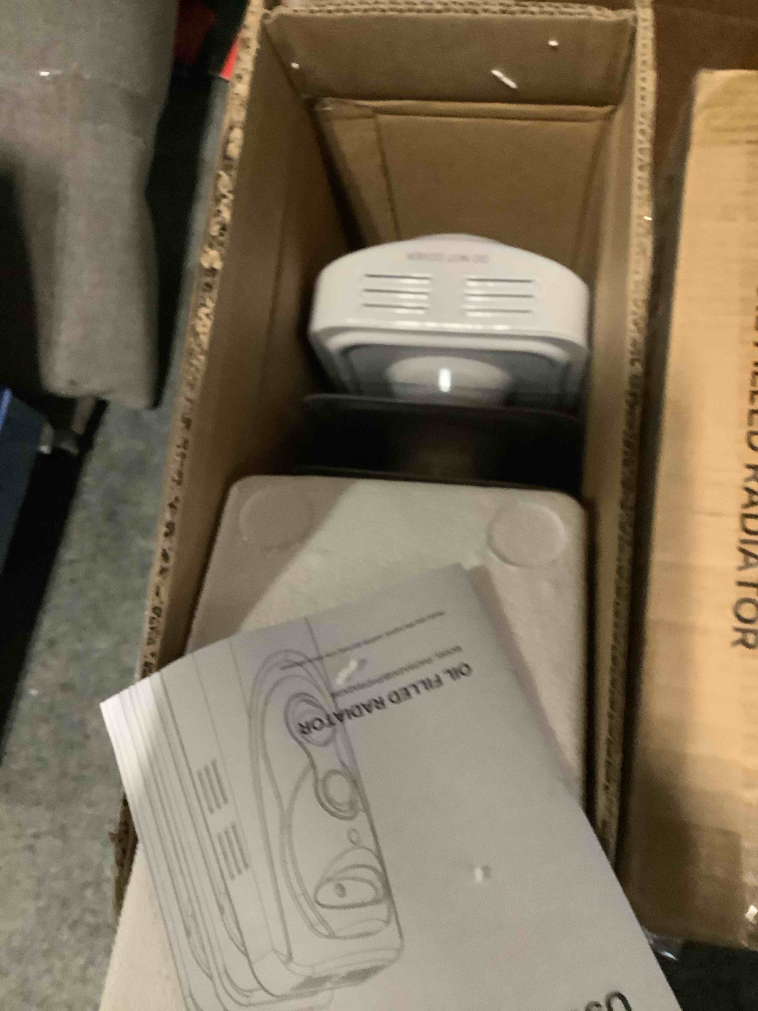 https://s3.amazonaws.com/lotting-images-prod/NKYBargainOutlett/TEA3904193_1777907040517.jpeg