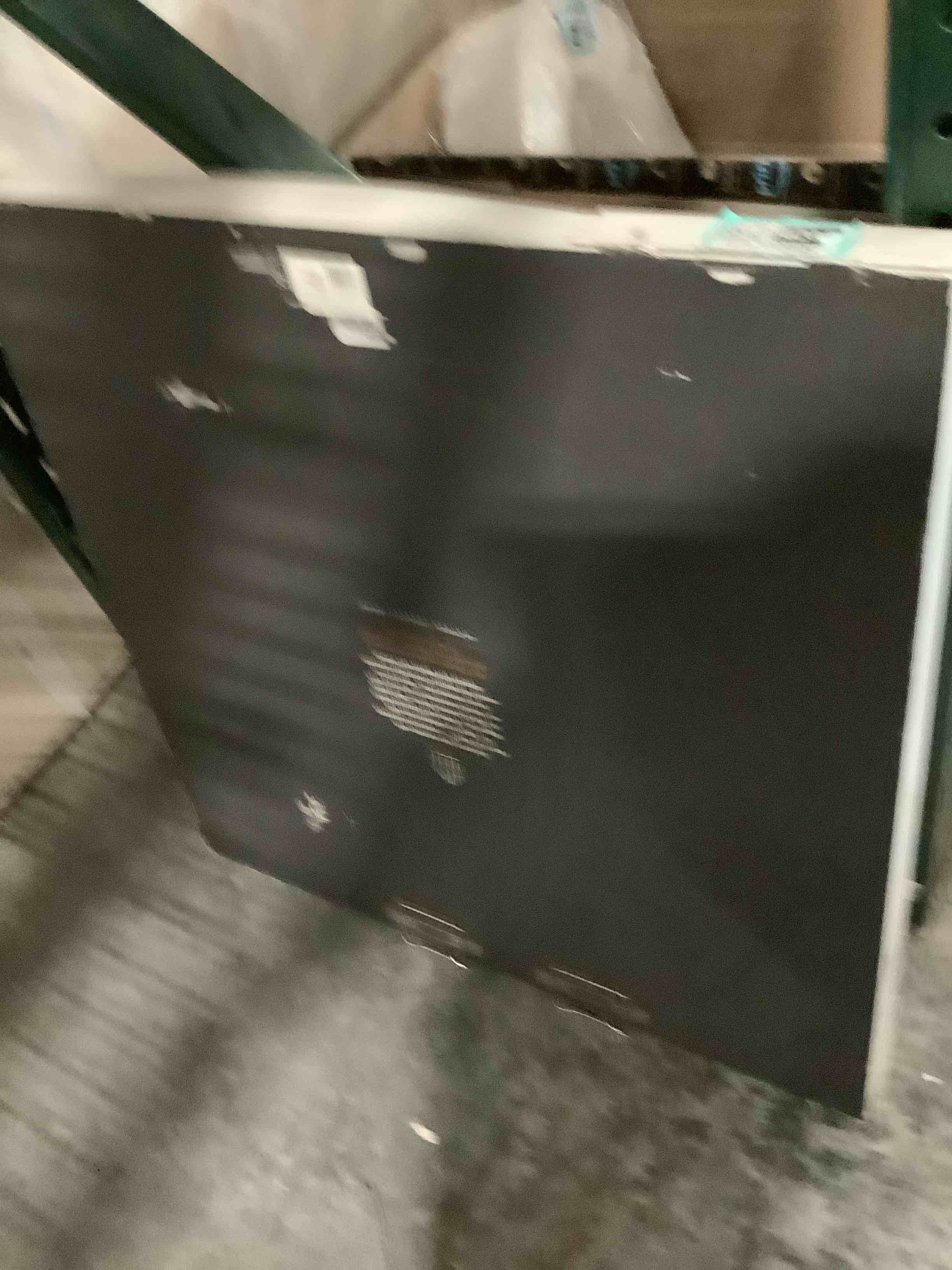 https://s3.amazonaws.com/lotting-images-prod/NKYBargainOutlett/TEA3904201_1777909246102.jpeg
