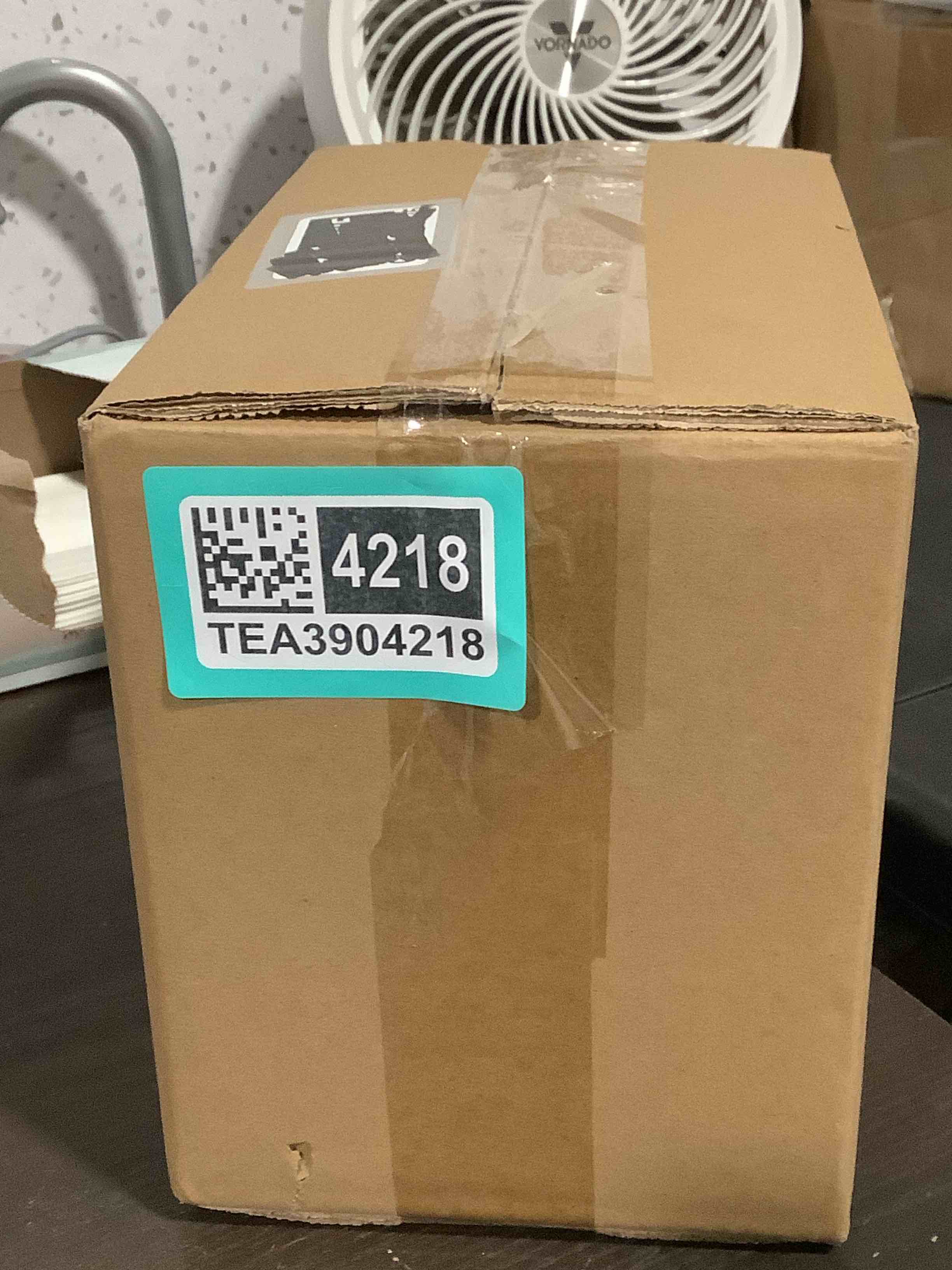 https://s3.amazonaws.com/lotting-images-prod/NKYBargainOutlett/TEA3904218_1777912001639.jpeg