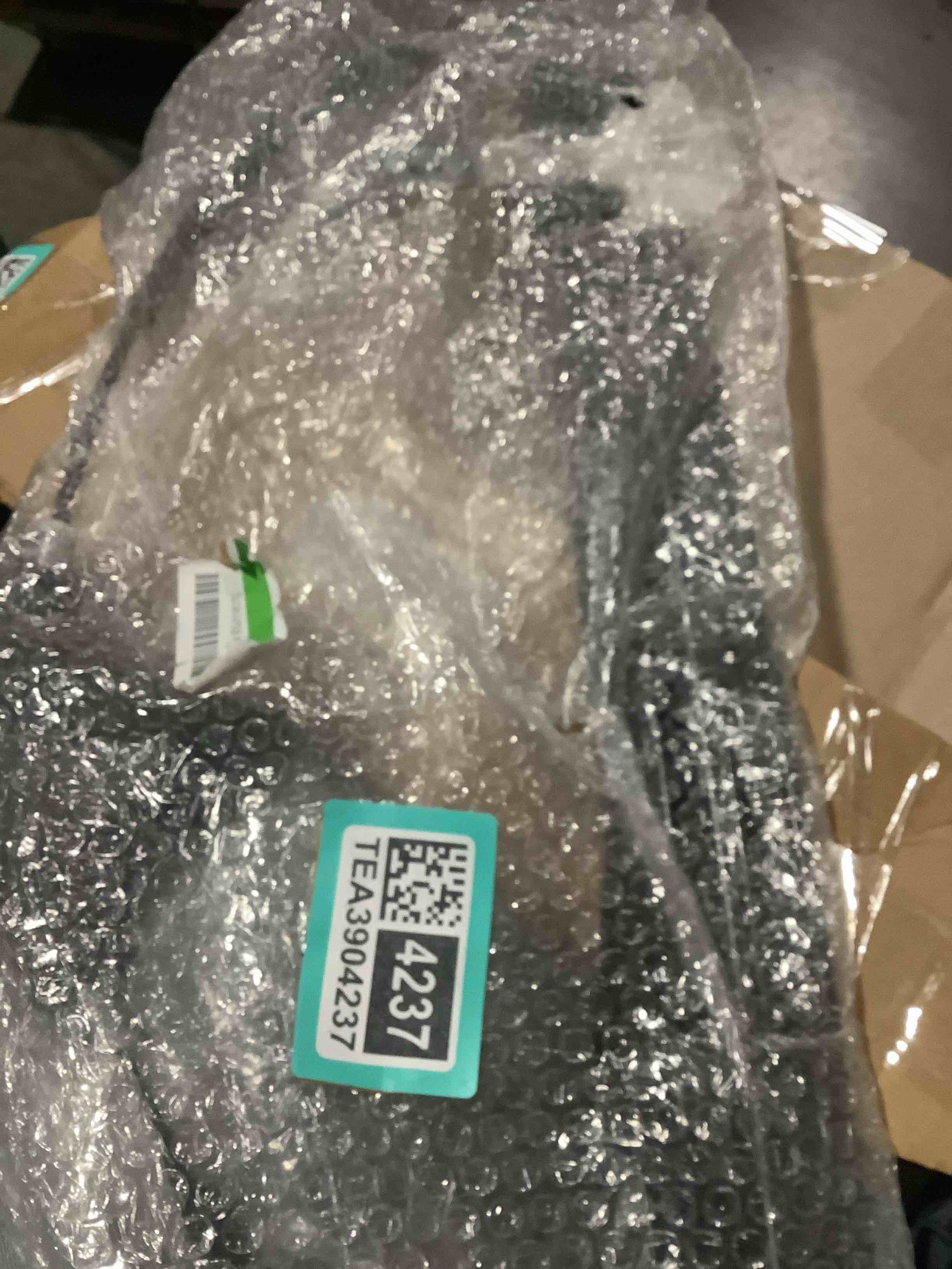 https://s3.amazonaws.com/lotting-images-prod/NKYBargainOutlett/TEA3904237_1777992017825.jpeg