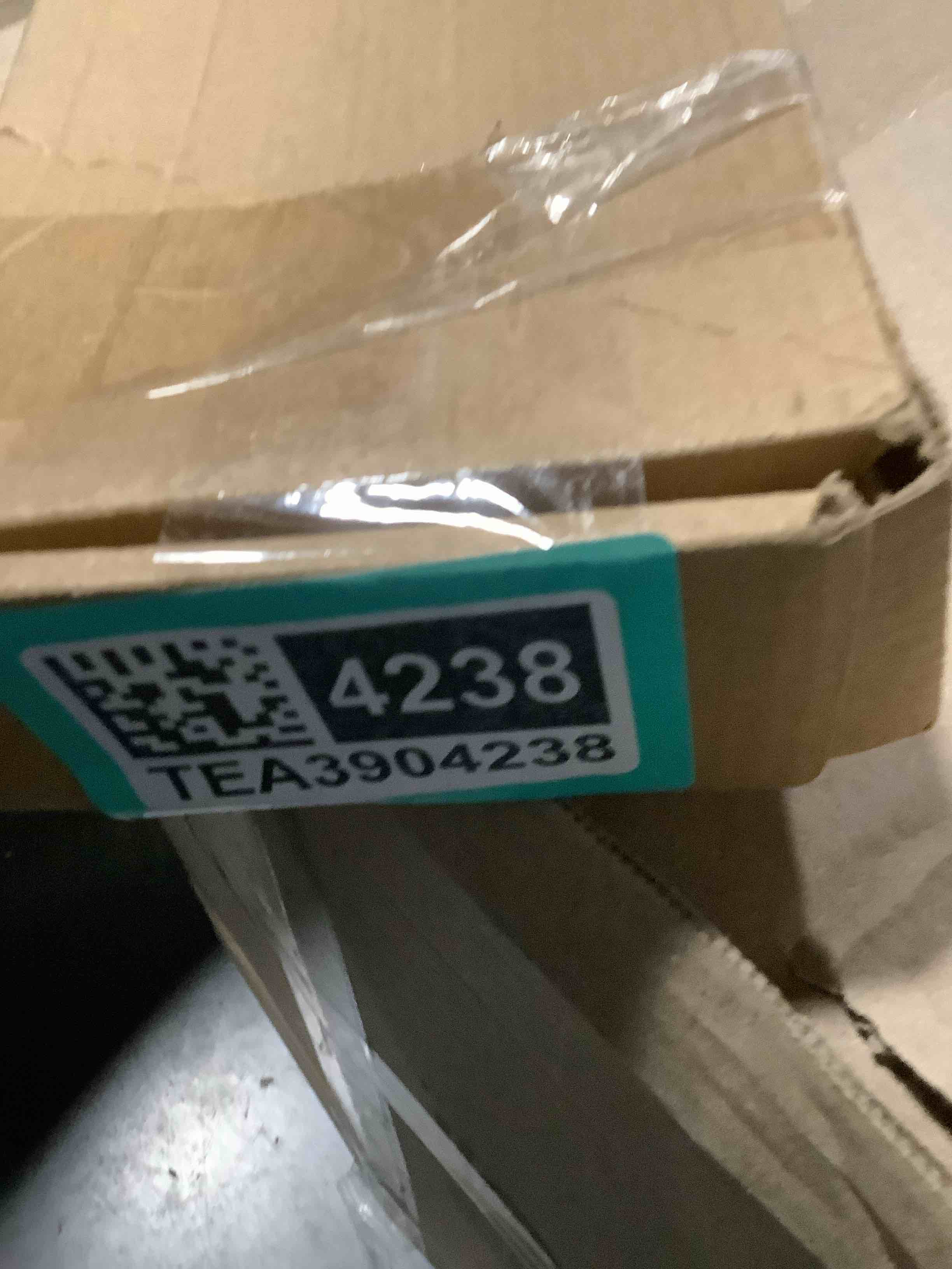 https://s3.amazonaws.com/lotting-images-prod/NKYBargainOutlett/TEA3904238_1777992306223.jpeg