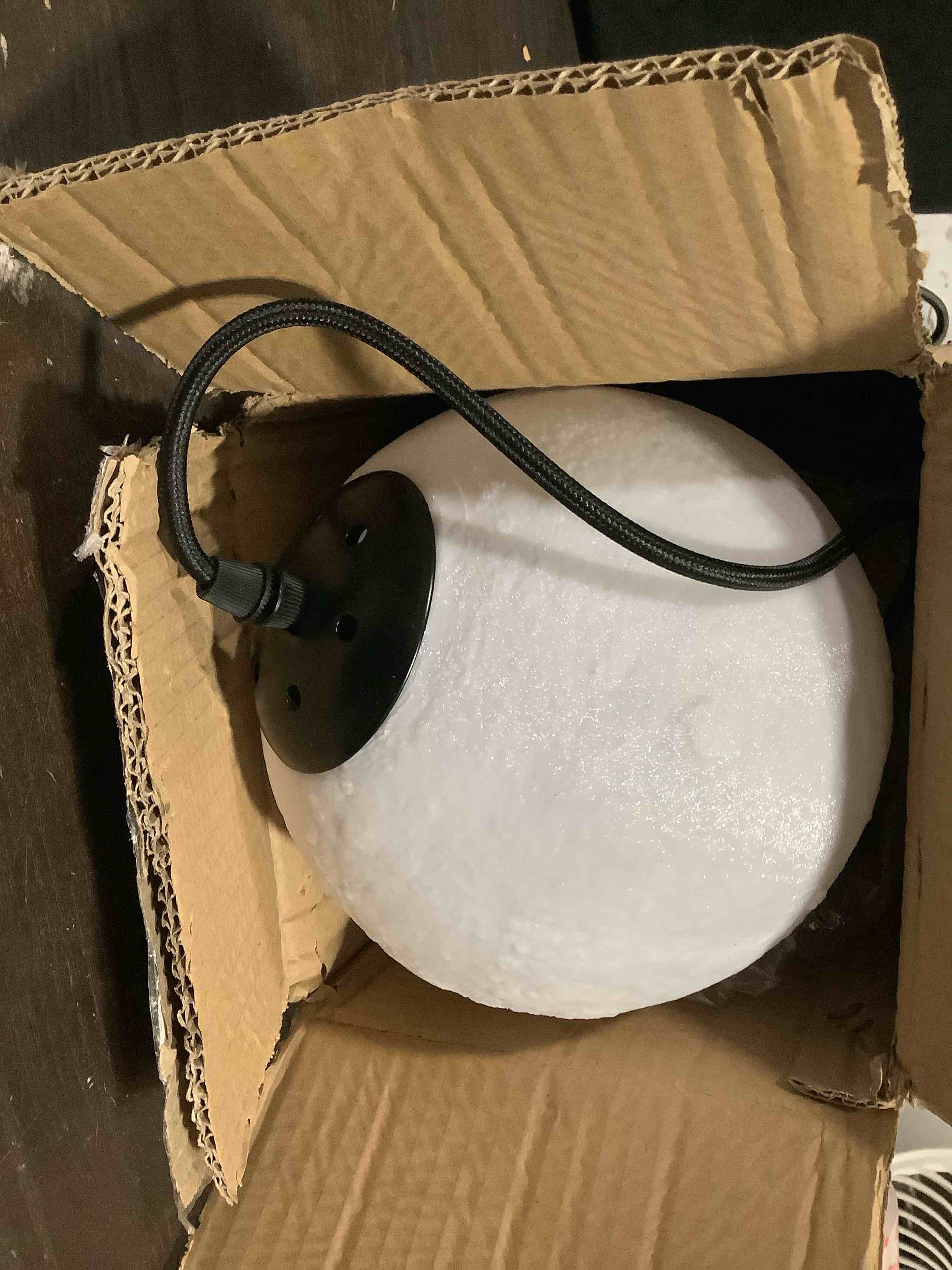 https://s3.amazonaws.com/lotting-images-prod/NKYBargainOutlett/TEA3904268_1778001190367.jpeg