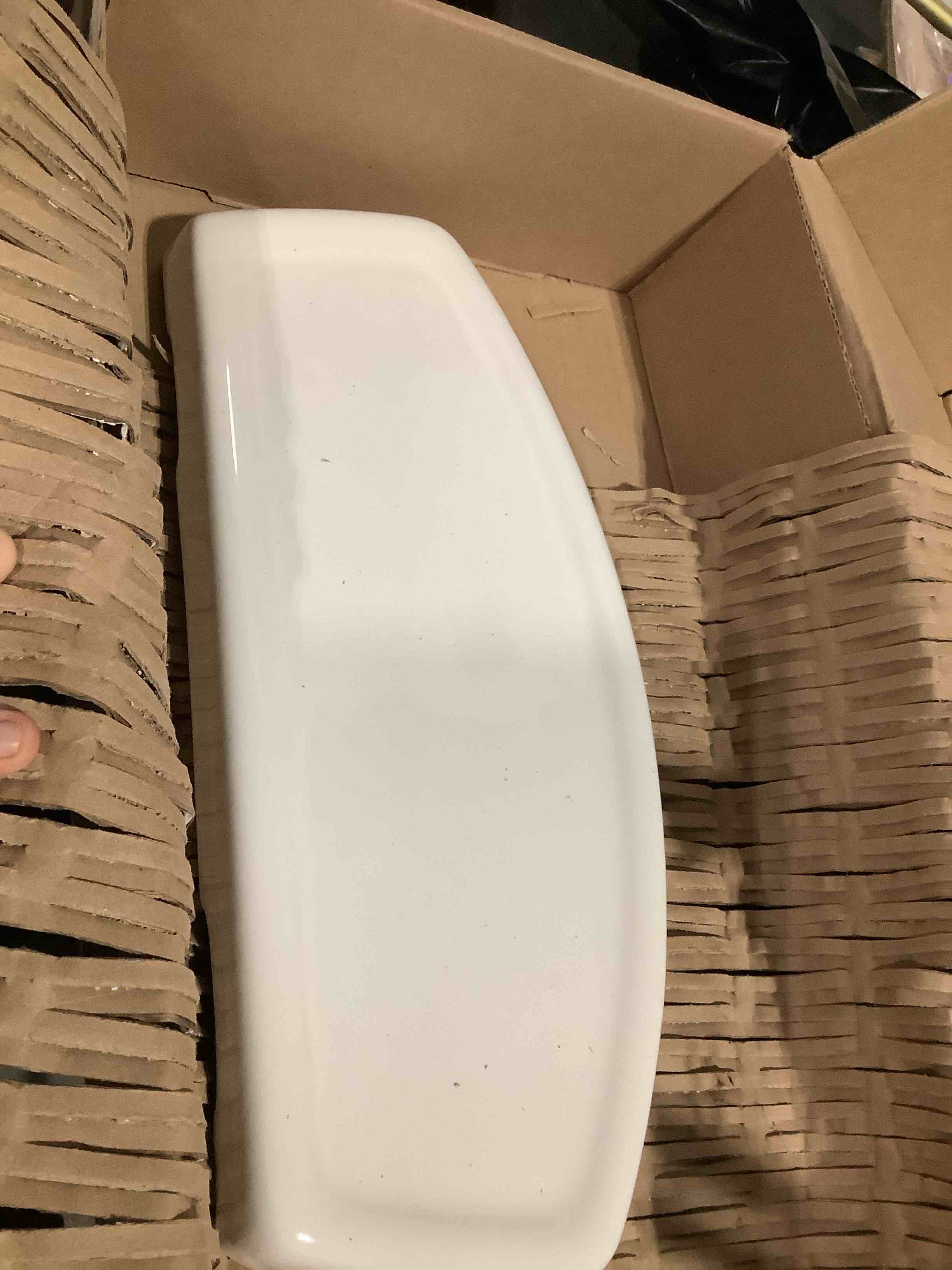https://s3.amazonaws.com/lotting-images-prod/NKYBargainOutlett/TEA3904281_1777990583707.jpeg