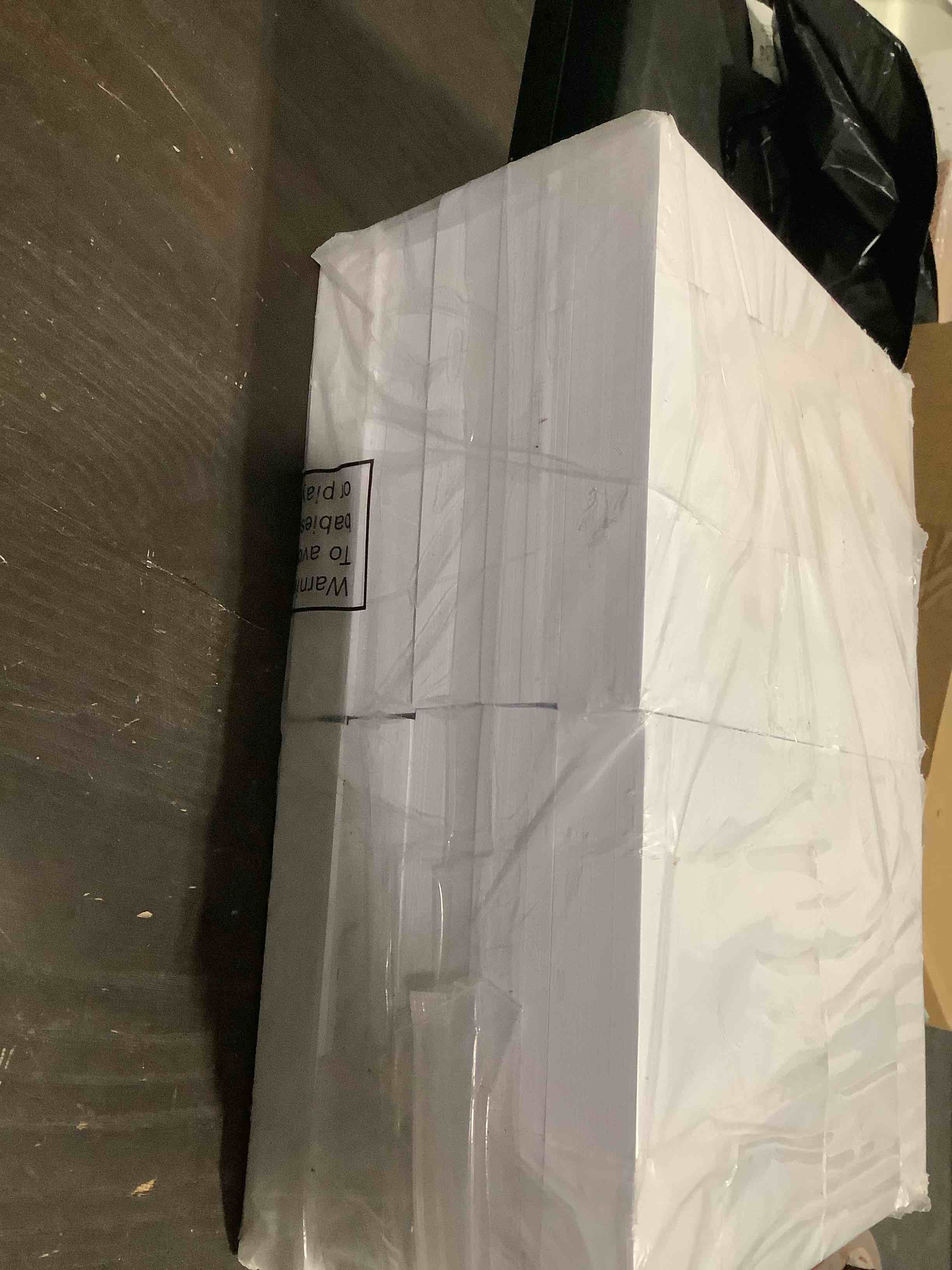 https://s3.amazonaws.com/lotting-images-prod/NKYBargainOutlett/TEA3904283_1777993431177.jpeg