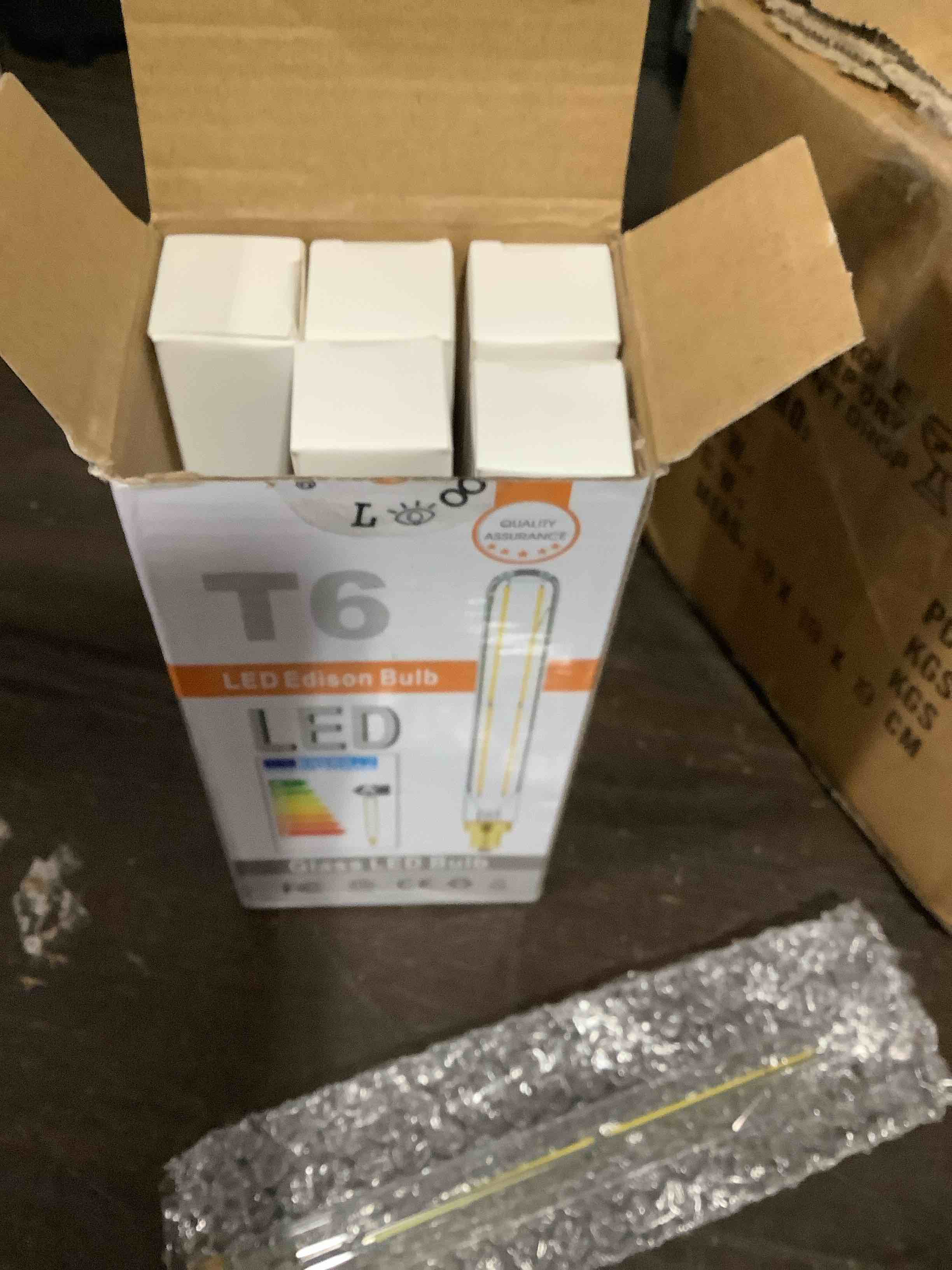 https://s3.amazonaws.com/lotting-images-prod/NKYBargainOutlett/TEA3904301_1778000733633.jpeg