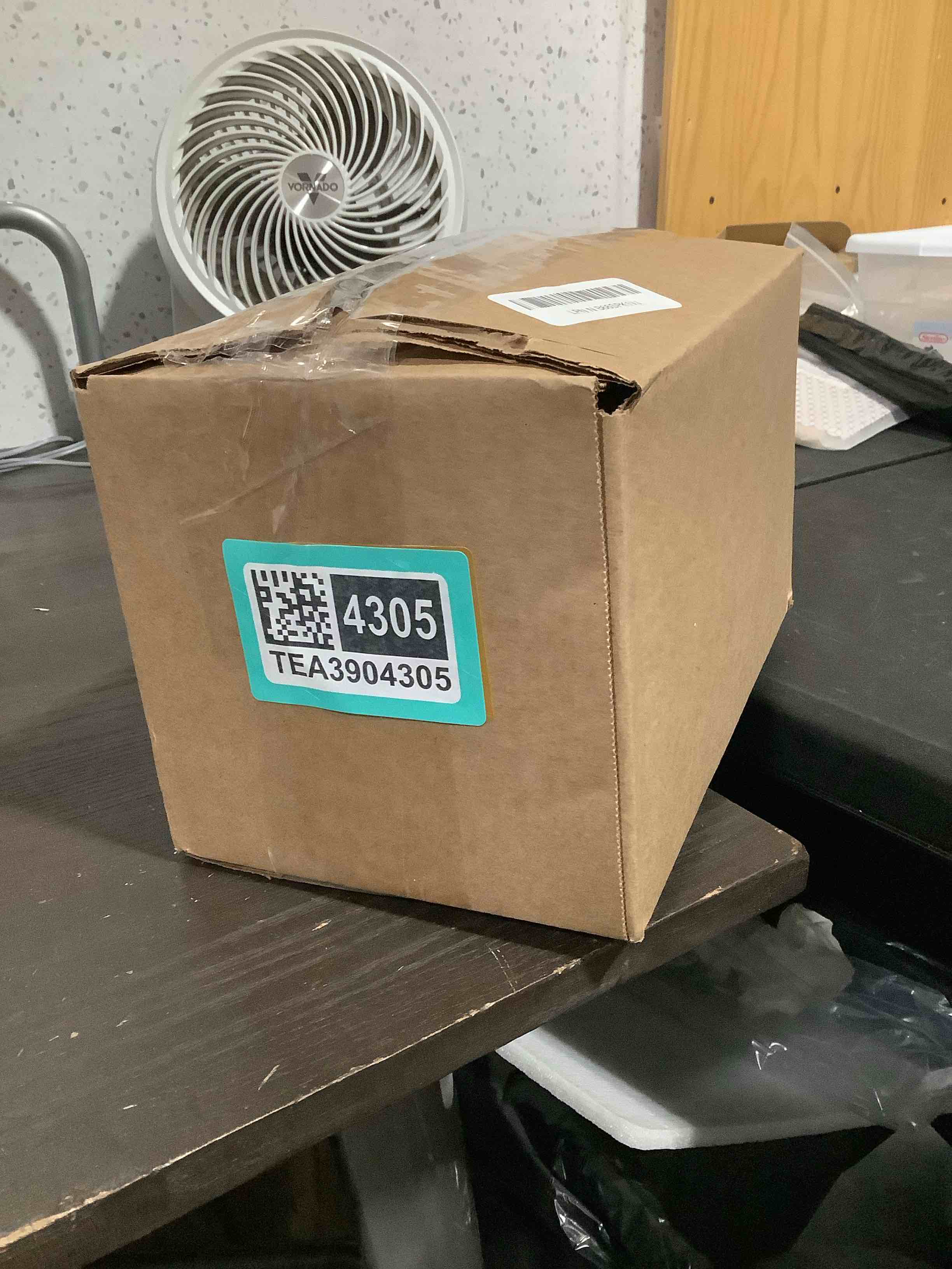 https://s3.amazonaws.com/lotting-images-prod/NKYBargainOutlett/TEA3904305_1778006722586.jpeg