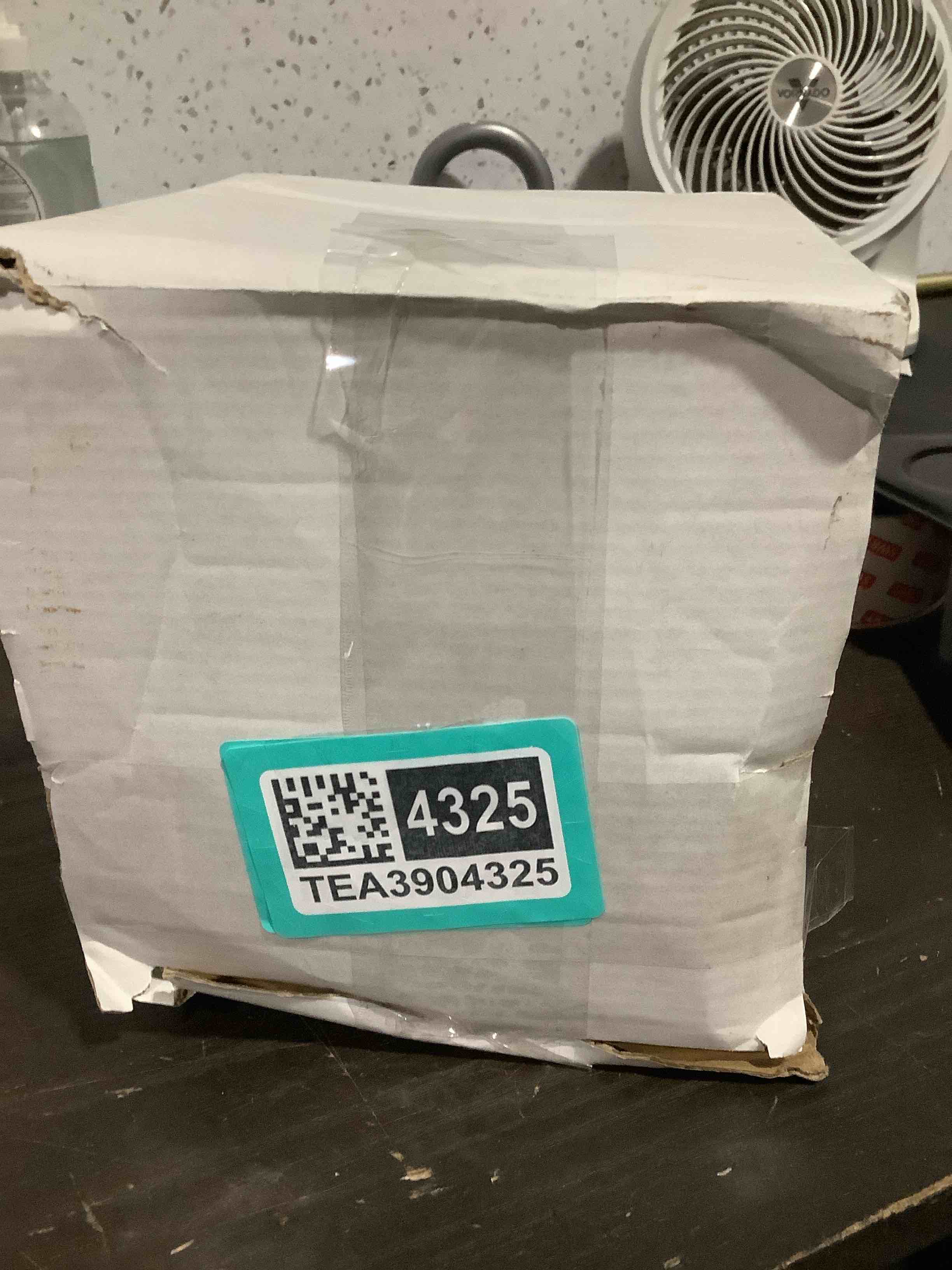 https://s3.amazonaws.com/lotting-images-prod/NKYBargainOutlett/TEA3904325_1778009385890.jpeg