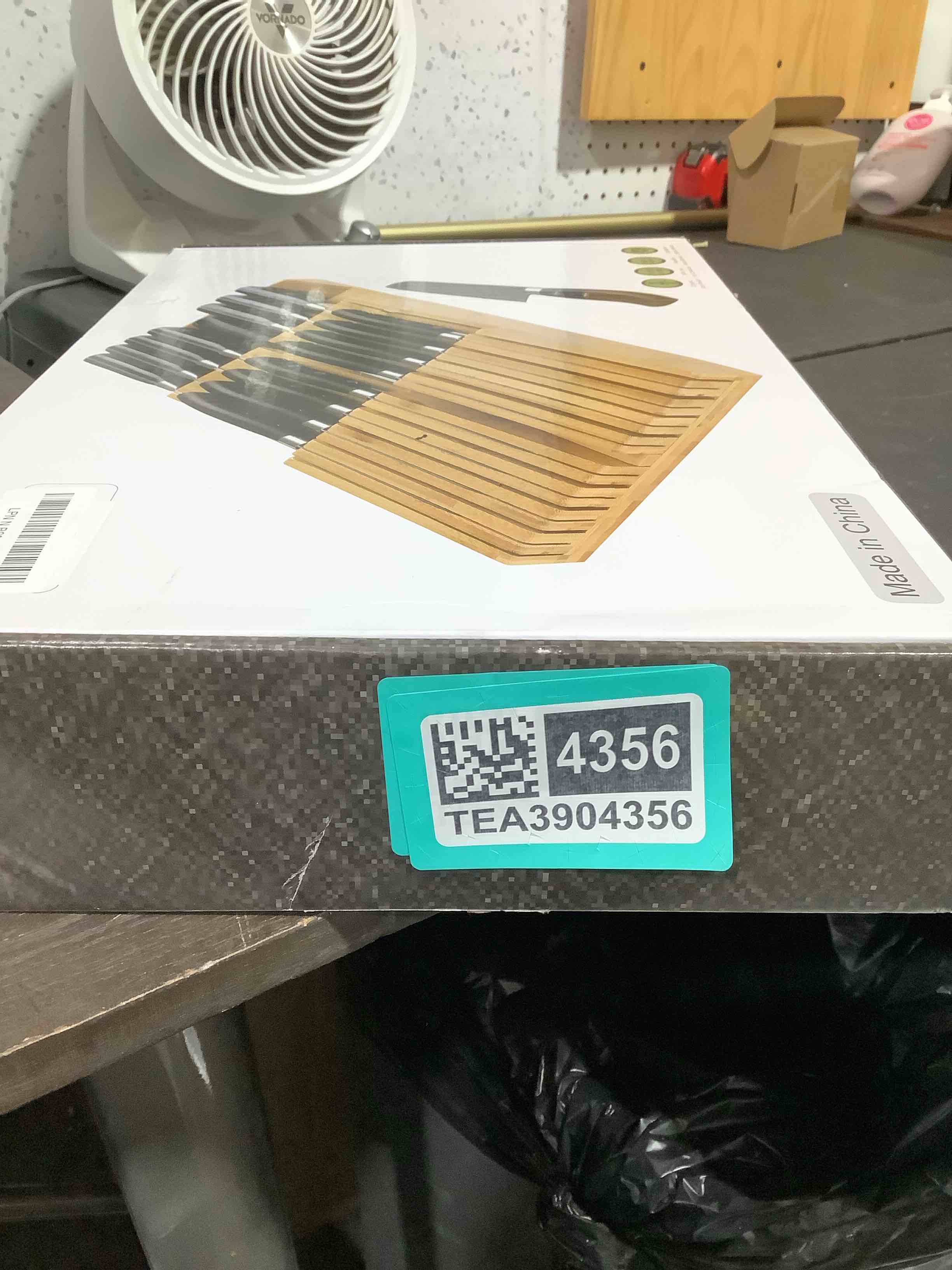 https://s3.amazonaws.com/lotting-images-prod/NKYBargainOutlett/TEA3904356_1778080496314.jpeg