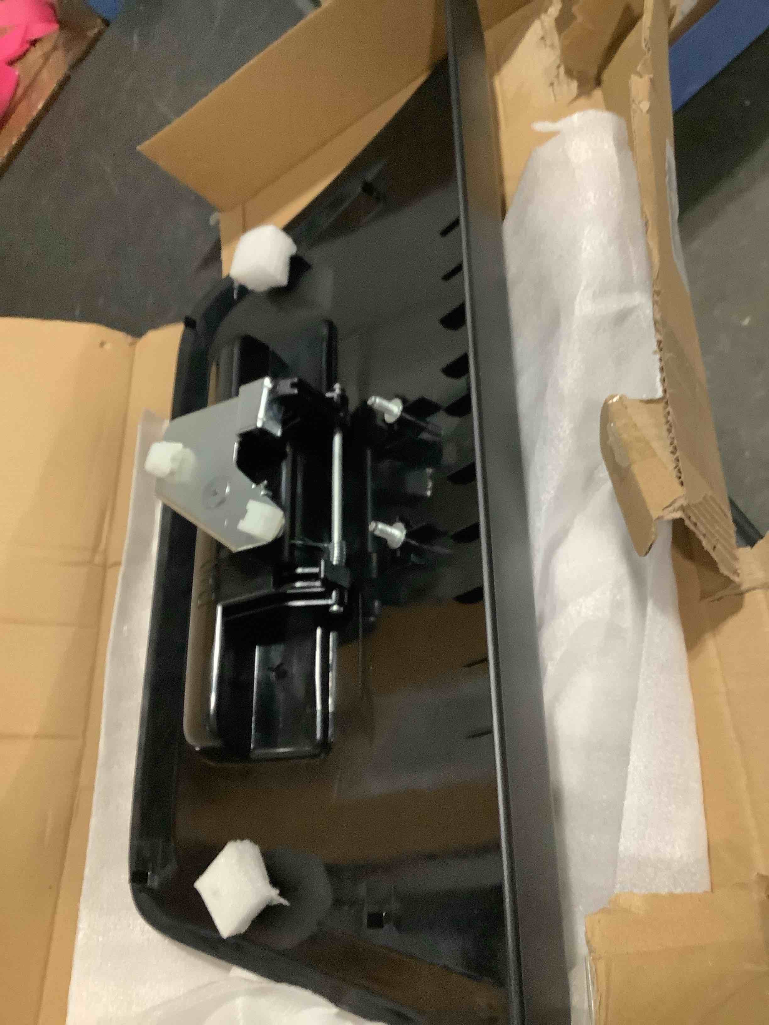 https://s3.amazonaws.com/lotting-images-prod/NKYBargainOutlett/TEA3904447_1778167082070.jpeg