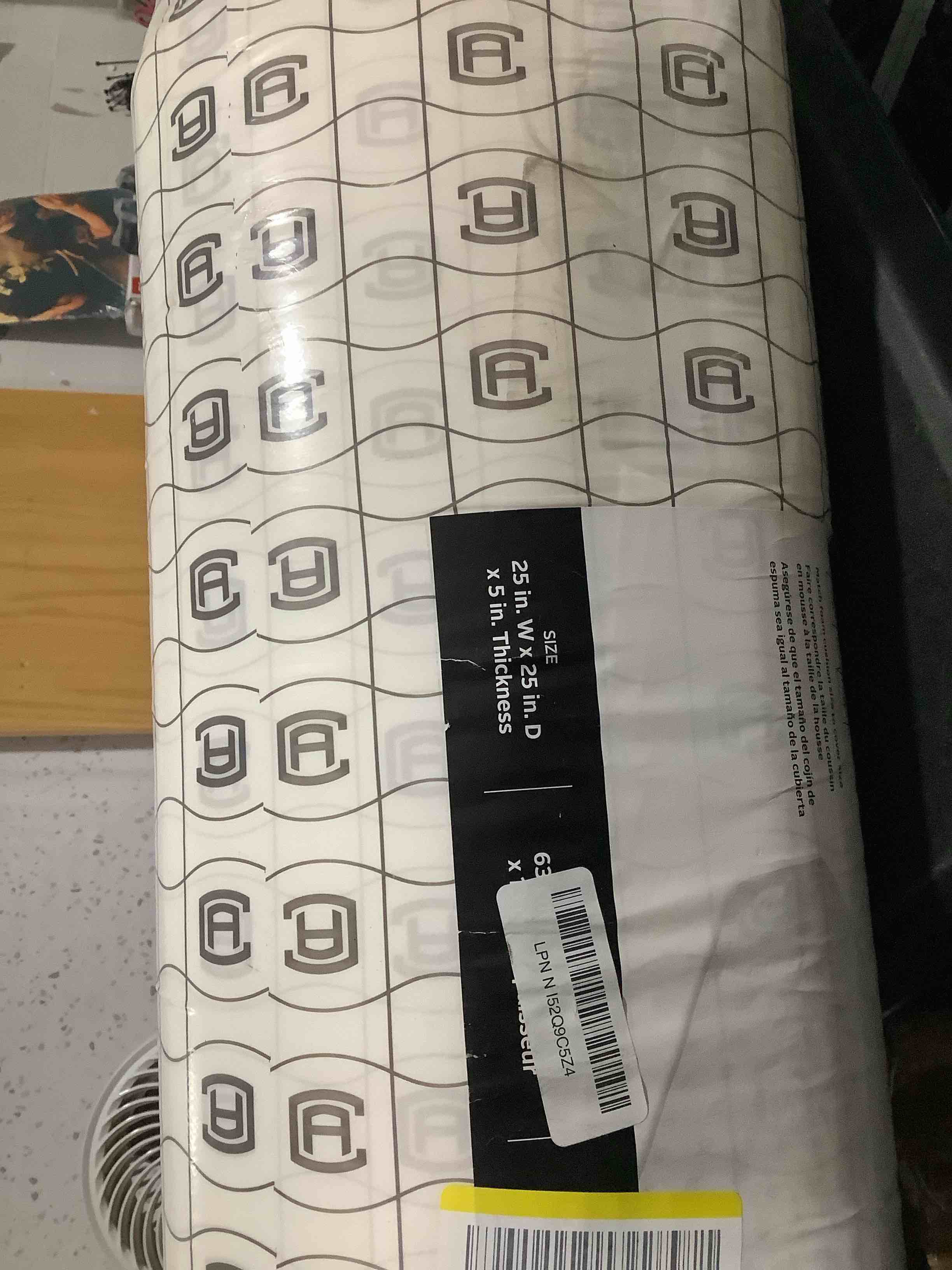 https://s3.amazonaws.com/lotting-images-prod/NKYBargainOutlett/TEA3904468_1778180994132.jpeg