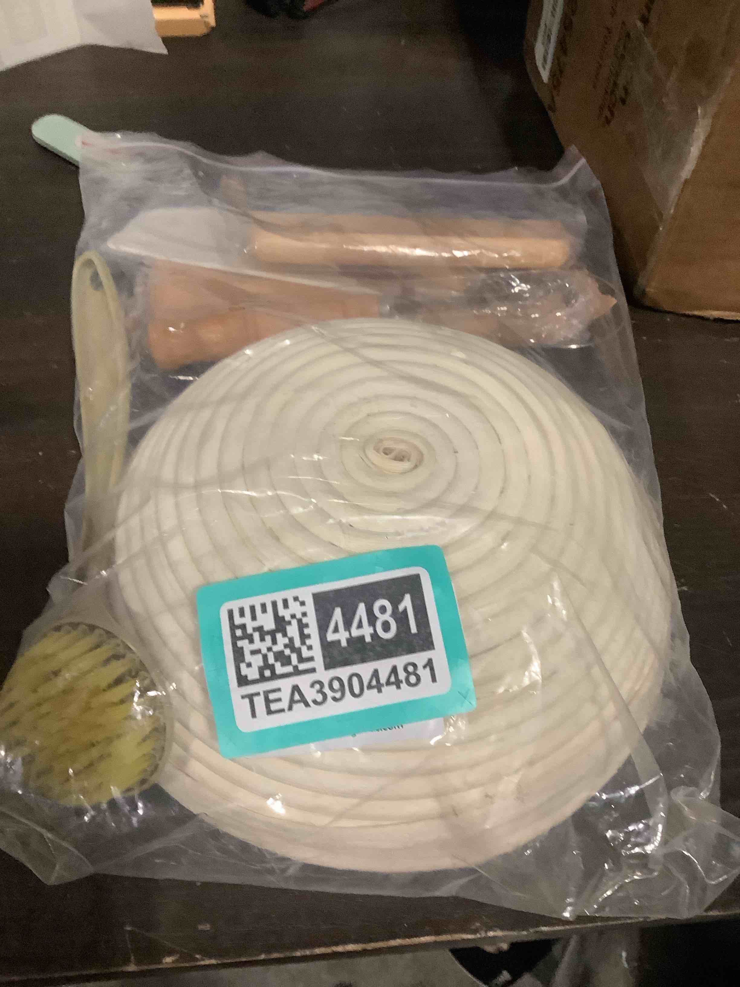 https://s3.amazonaws.com/lotting-images-prod/NKYBargainOutlett/TEA3904481_1778181726026.jpeg