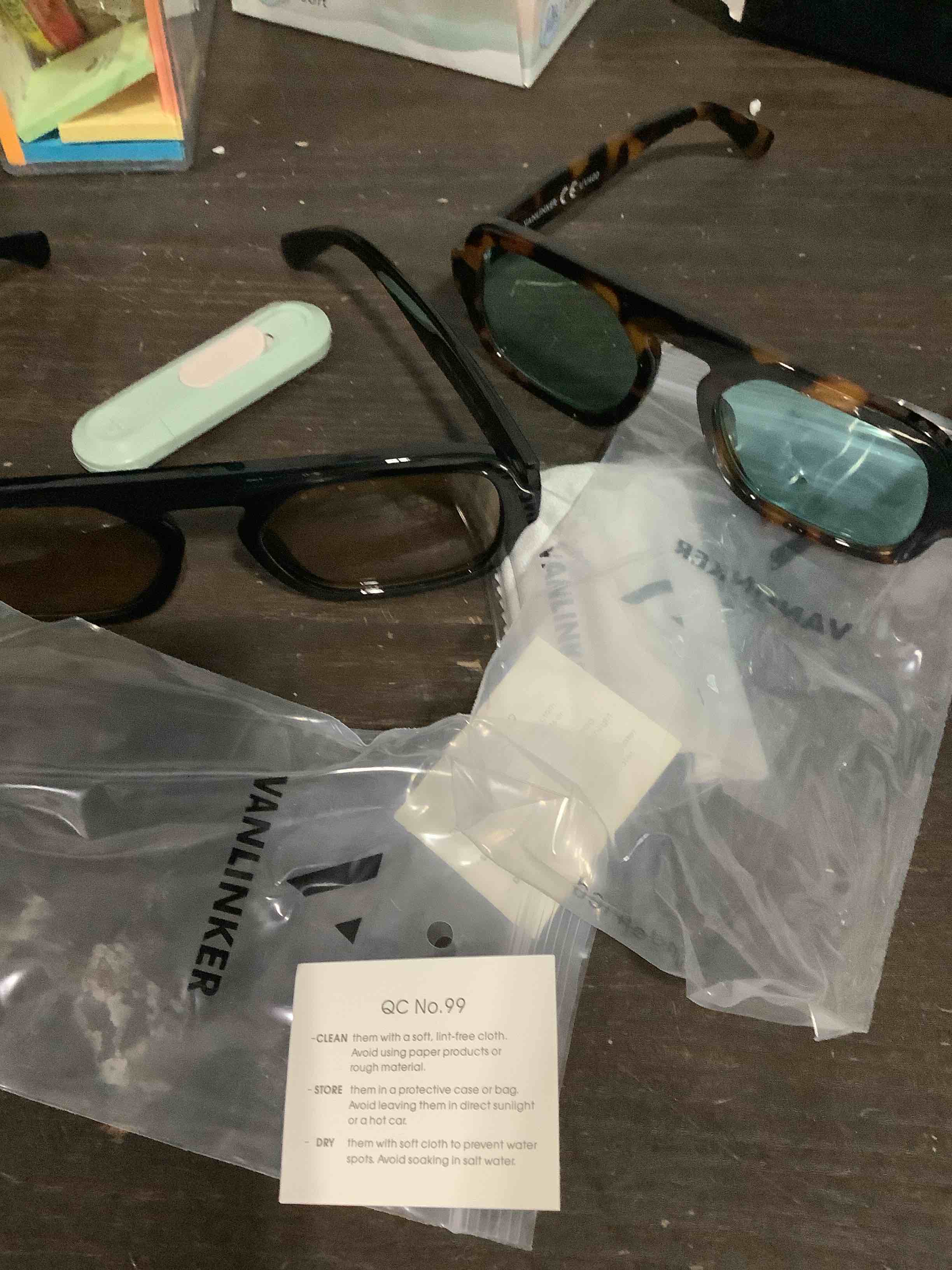 https://s3.amazonaws.com/lotting-images-prod/NKYBargainOutlett/TEA3904523_1778258730687.jpeg