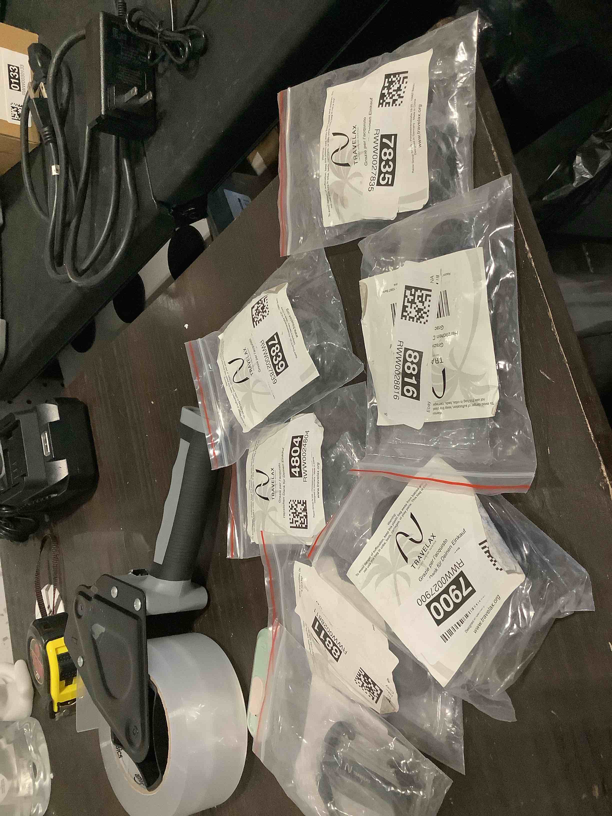 https://s3.amazonaws.com/lotting-images-prod/NKYBargainOutlett/TEA3904531_1778265154124.jpeg