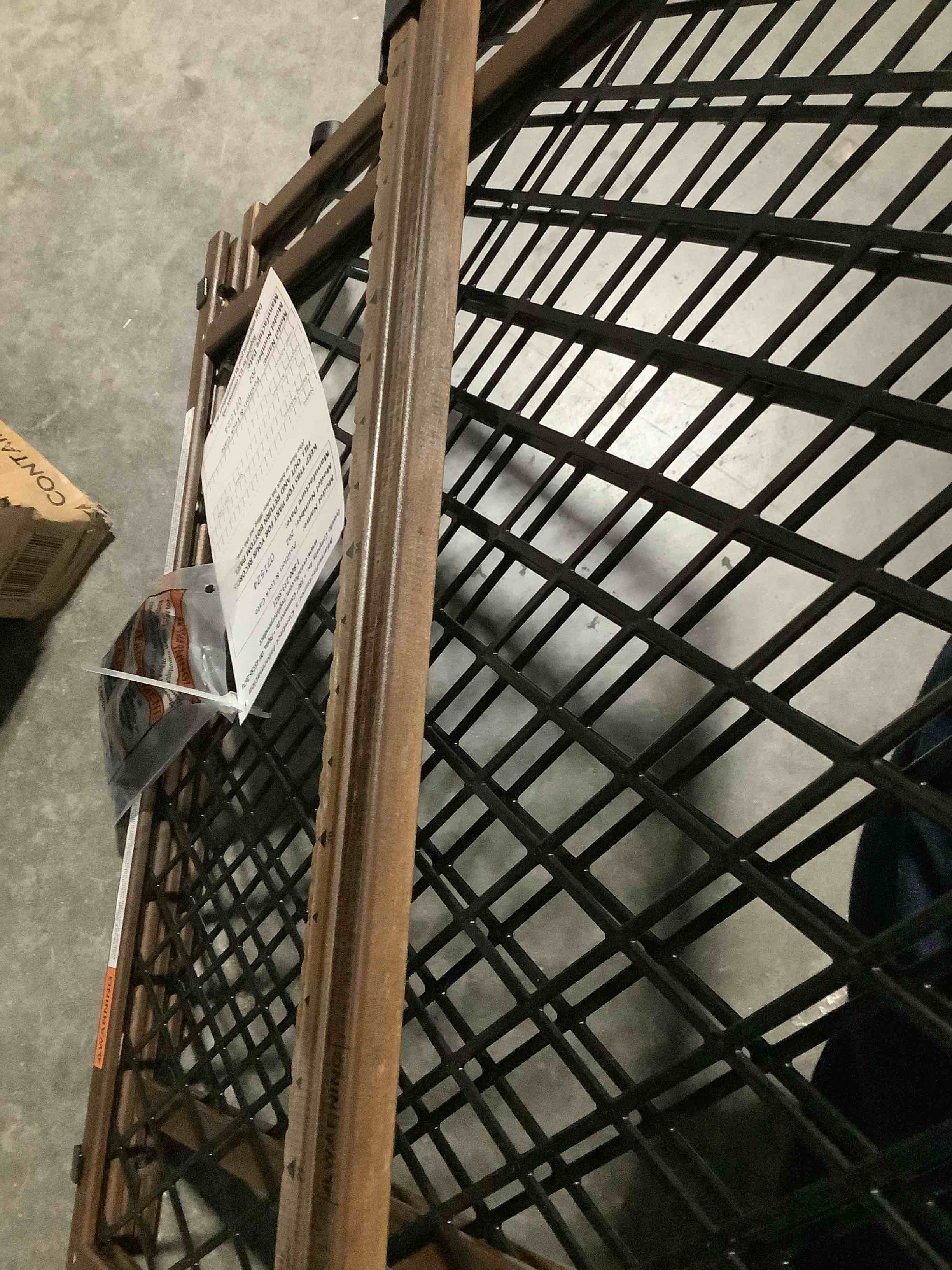 https://s3.amazonaws.com/lotting-images-prod/NKYBargainOutlett/TEA3904541_1778271283535.jpeg