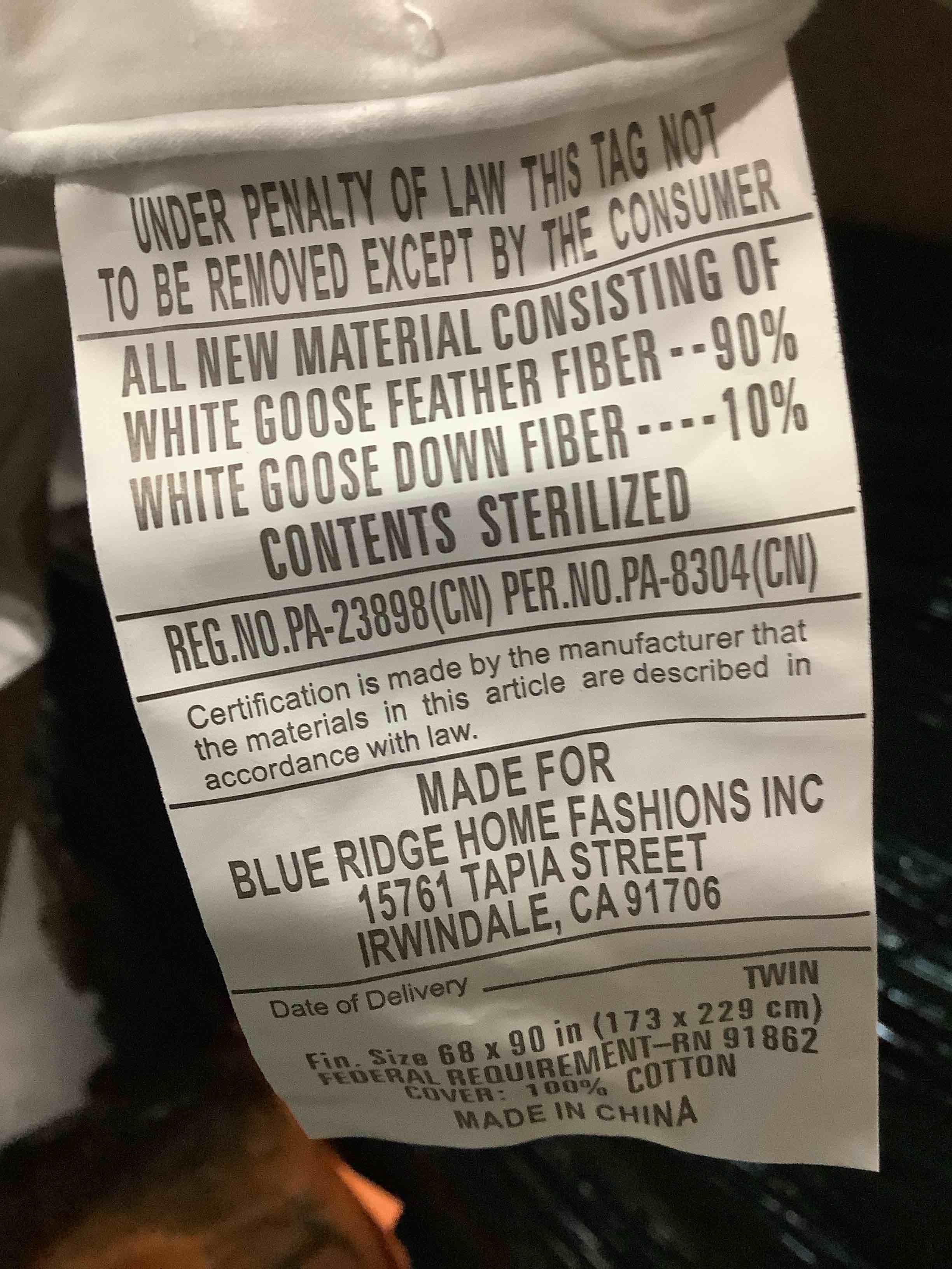 https://s3.amazonaws.com/lotting-images-prod/NKYBargainOutlett/TEA3904547_1778595743947.jpeg