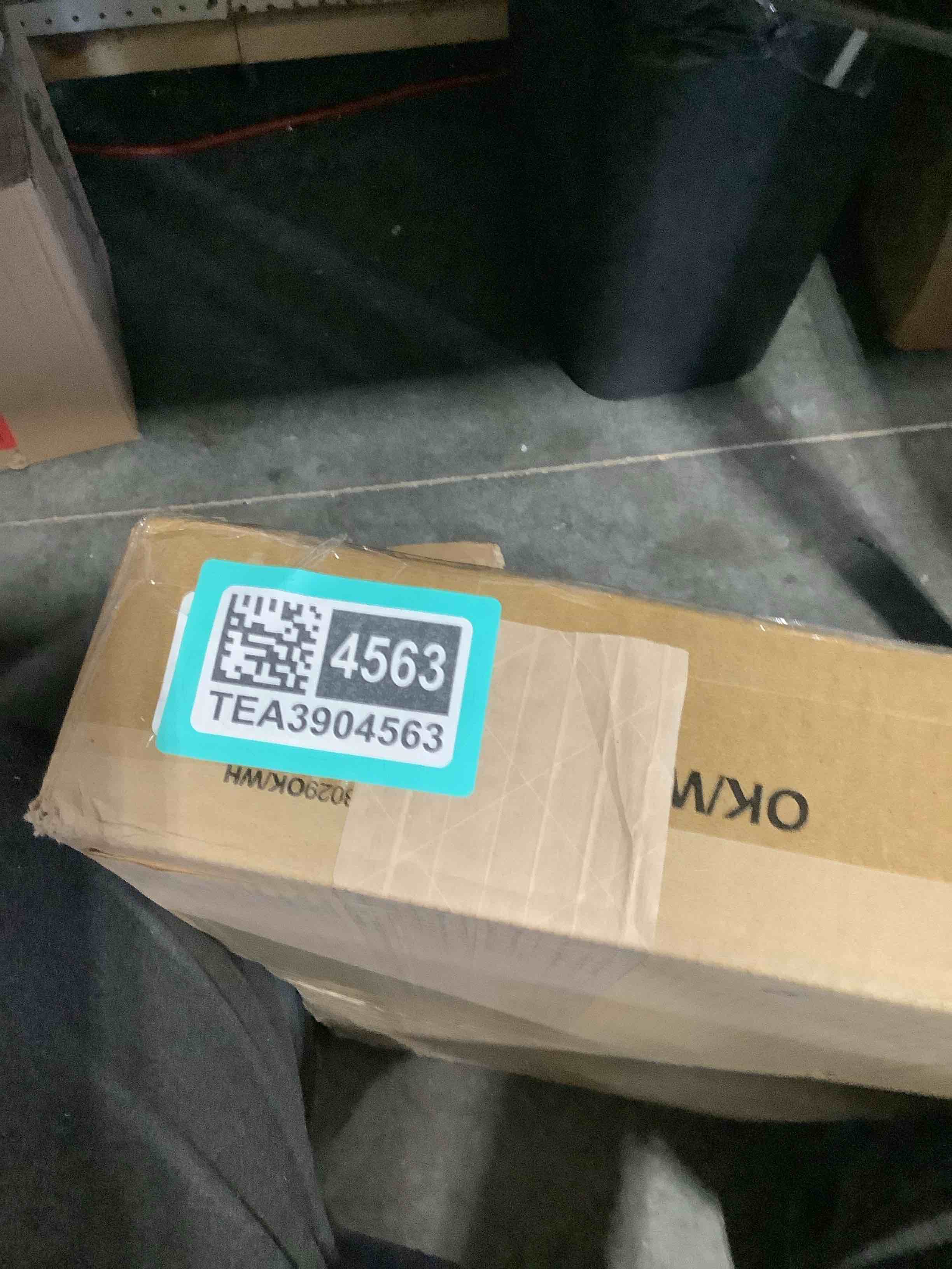 https://s3.amazonaws.com/lotting-images-prod/NKYBargainOutlett/TEA3904563_1778343319761.jpeg
