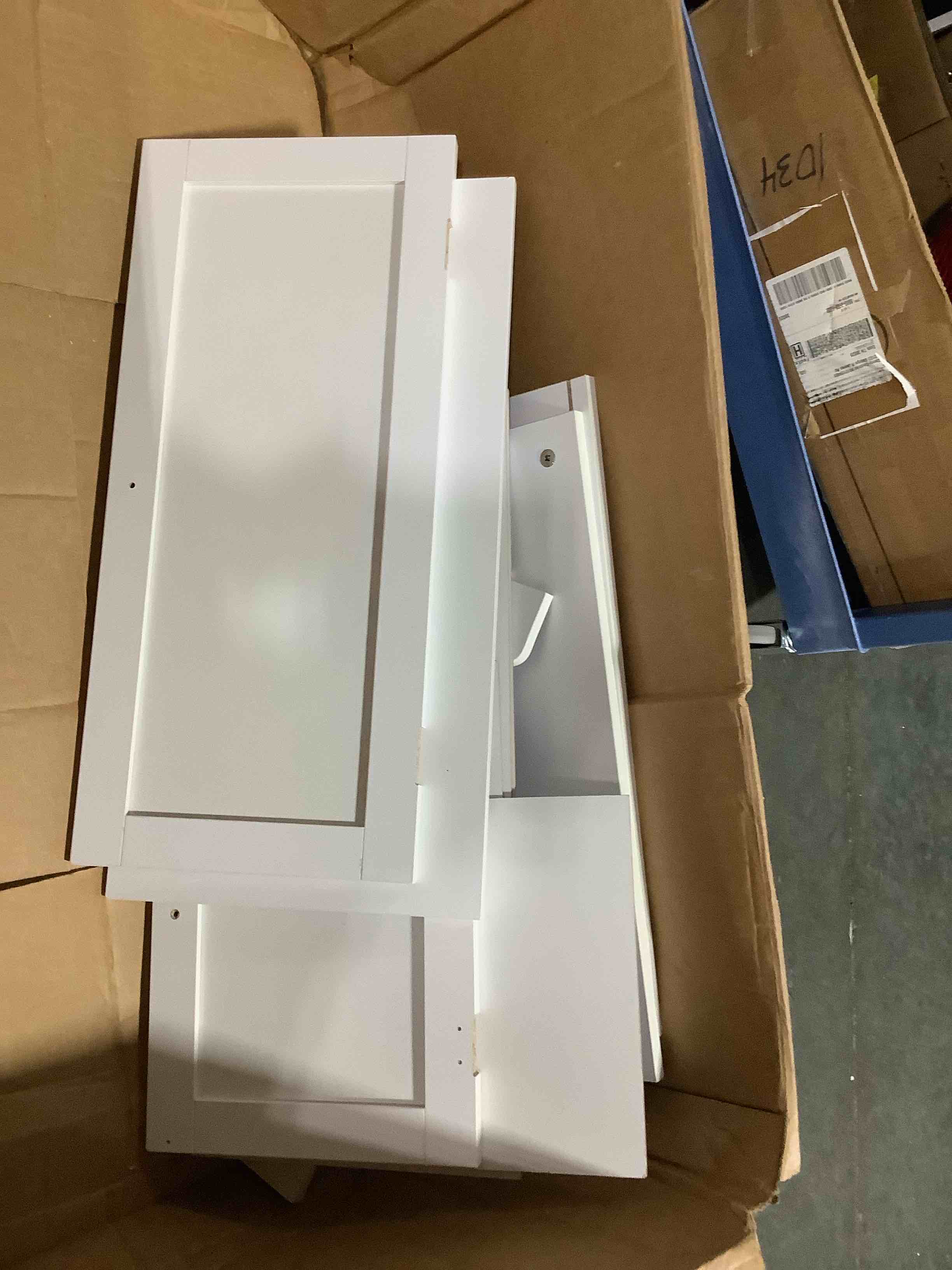 https://s3.amazonaws.com/lotting-images-prod/NKYBargainOutlett/TEA3904564_1778343544729.jpeg