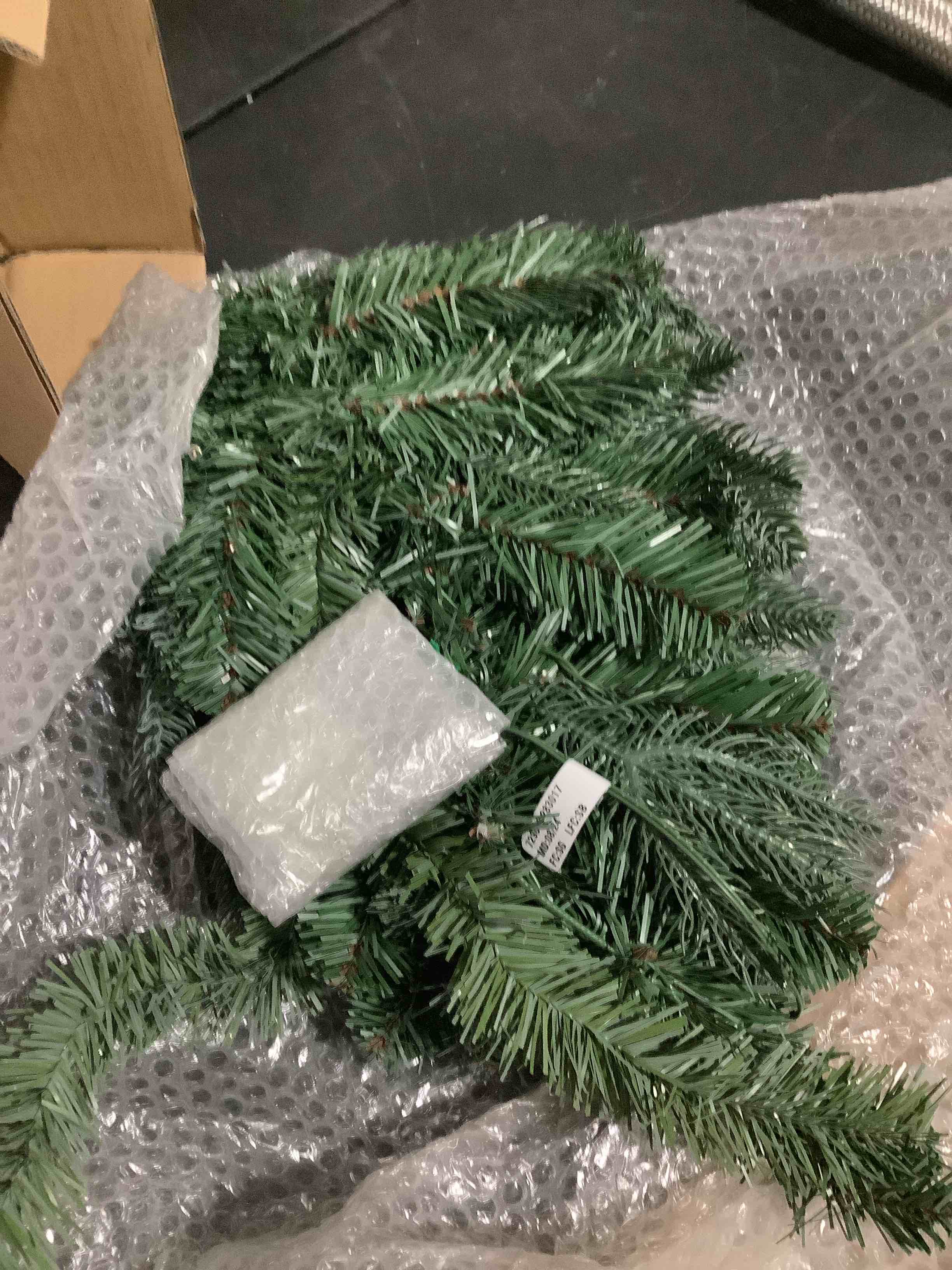 https://s3.amazonaws.com/lotting-images-prod/NKYBargainOutlett/TEA3904580_1778598066098.jpeg