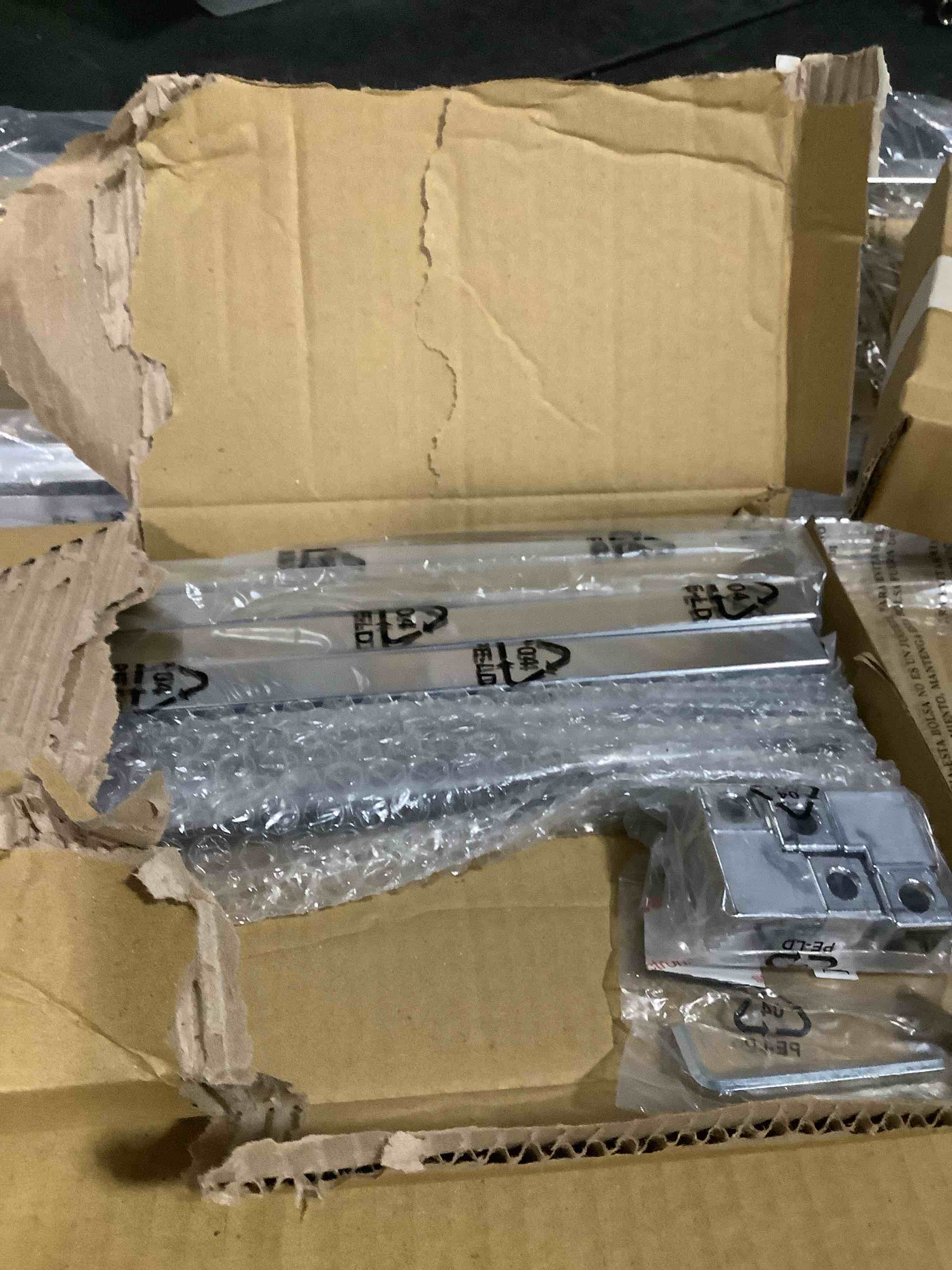 https://s3.amazonaws.com/lotting-images-prod/NKYBargainOutlett/TEA3904610_1778609103945.jpeg