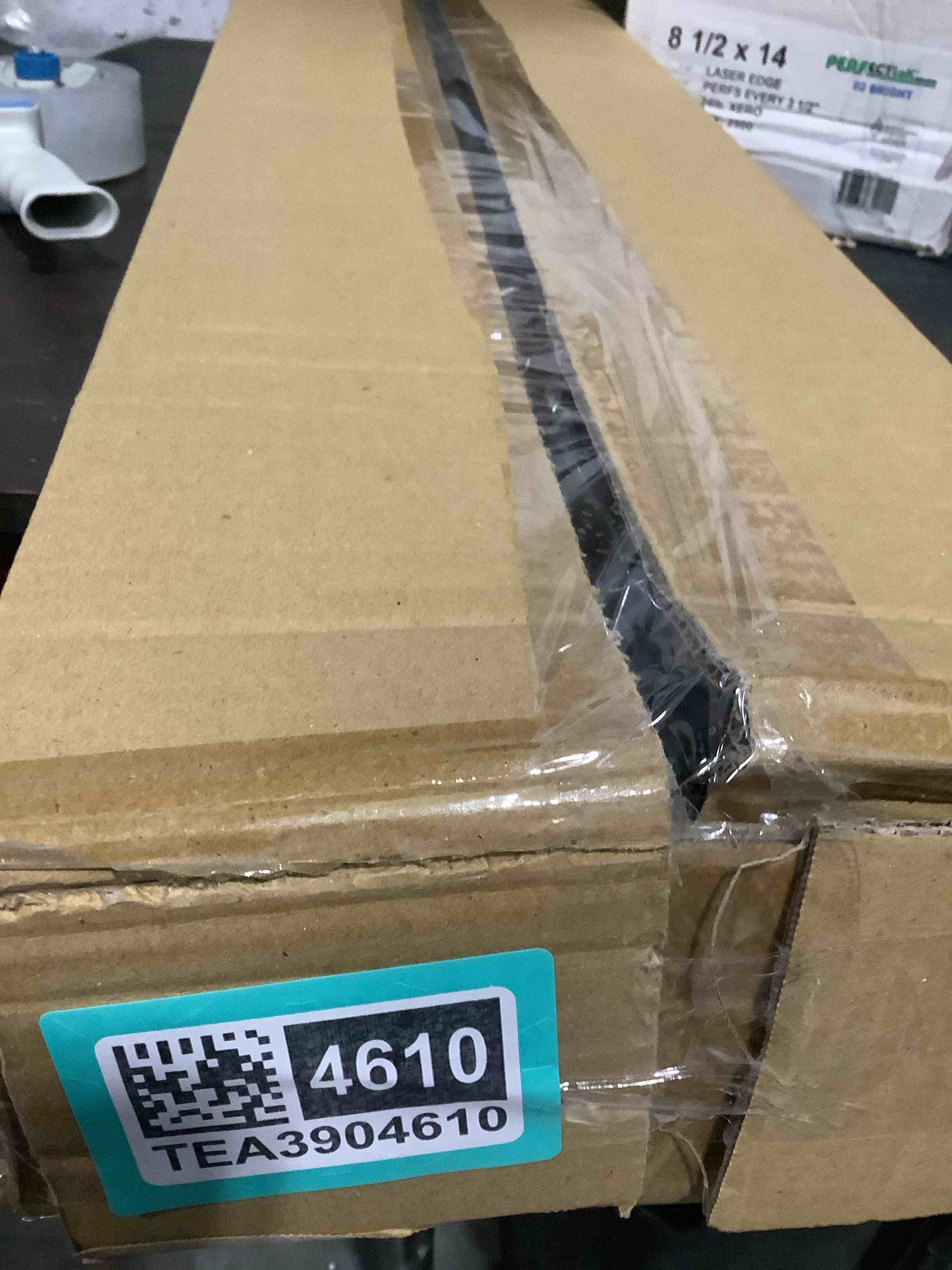 https://s3.amazonaws.com/lotting-images-prod/NKYBargainOutlett/TEA3904610_1778609184300.jpeg