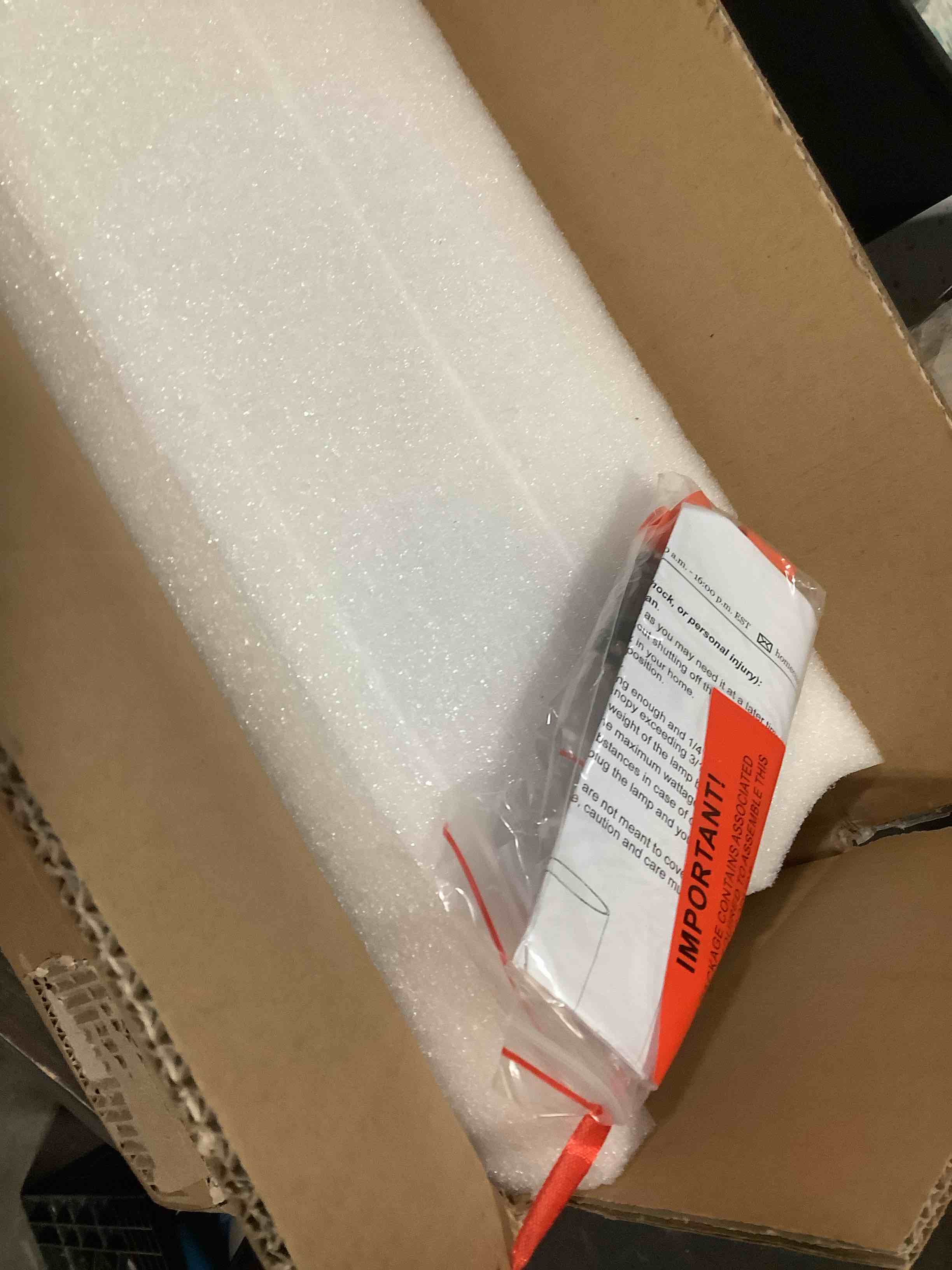 https://s3.amazonaws.com/lotting-images-prod/NKYBargainOutlett/TEA3904618_1778611895032.jpeg