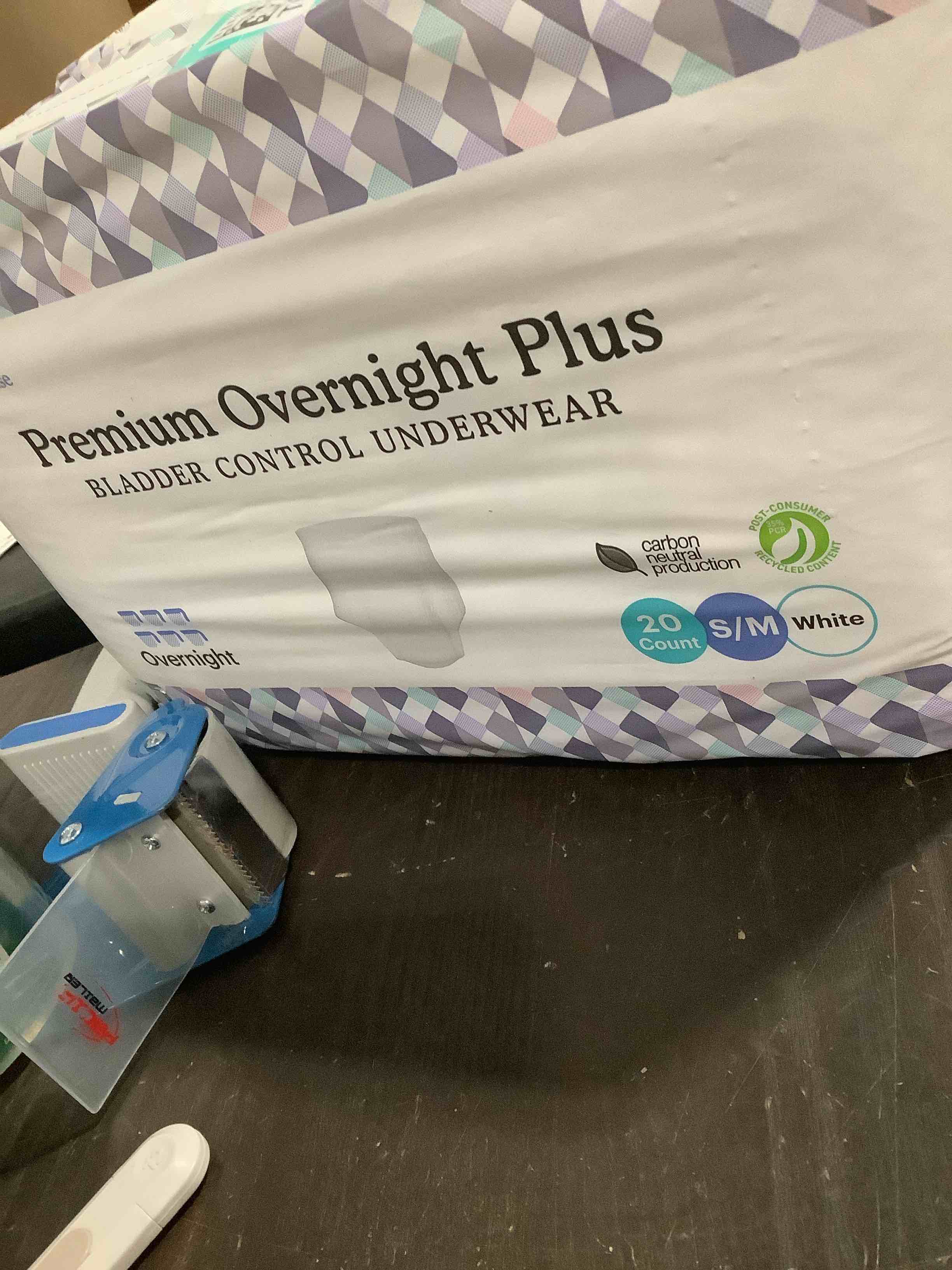 https://s3.amazonaws.com/lotting-images-prod/NKYBargainOutlett/TEA3904691_1778770608413.jpeg