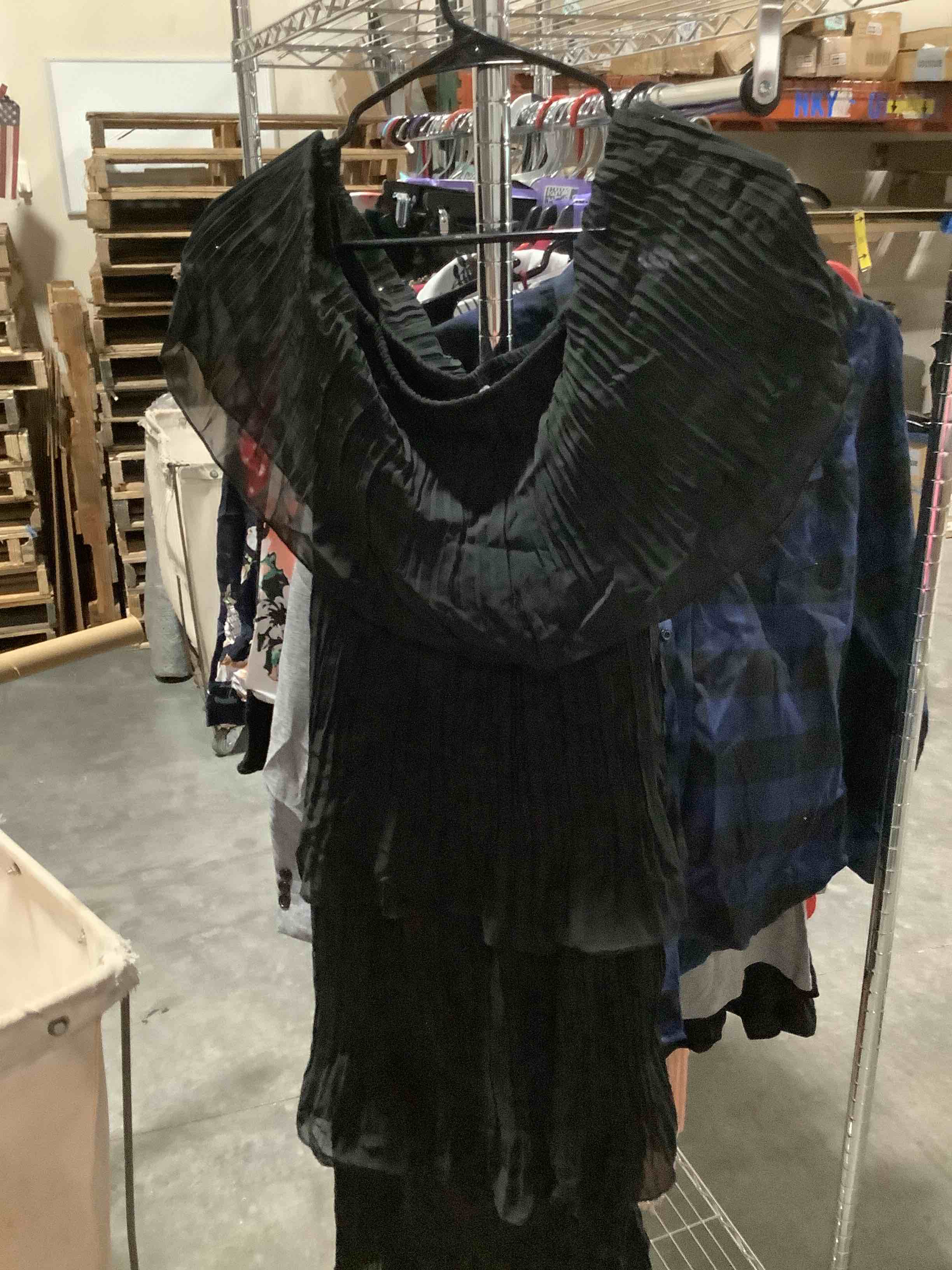 Condition photo showing Good Condition for *similar to** city chic women's night garden dress—elegant ruffle overlay size small