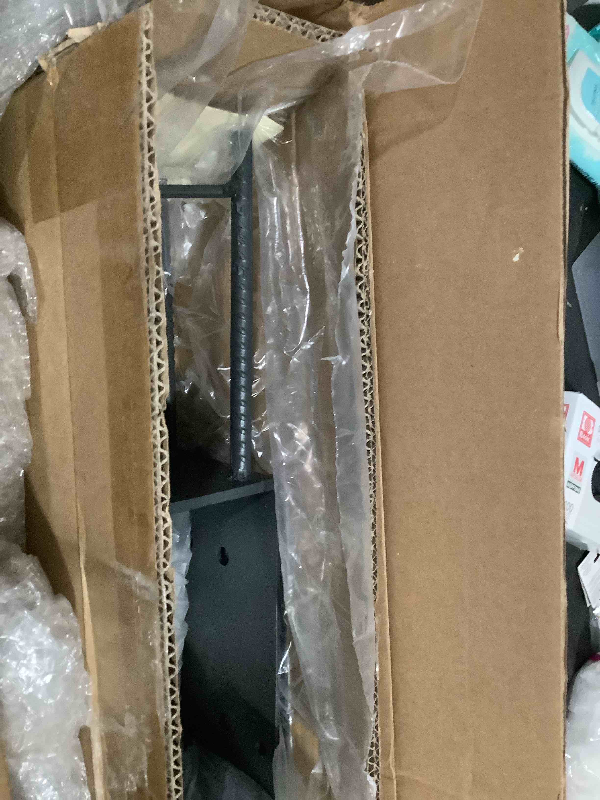 https://s3.amazonaws.com/lotting-images-prod/NKYBargainOutlett/TEA3905041_1779815230908.jpeg