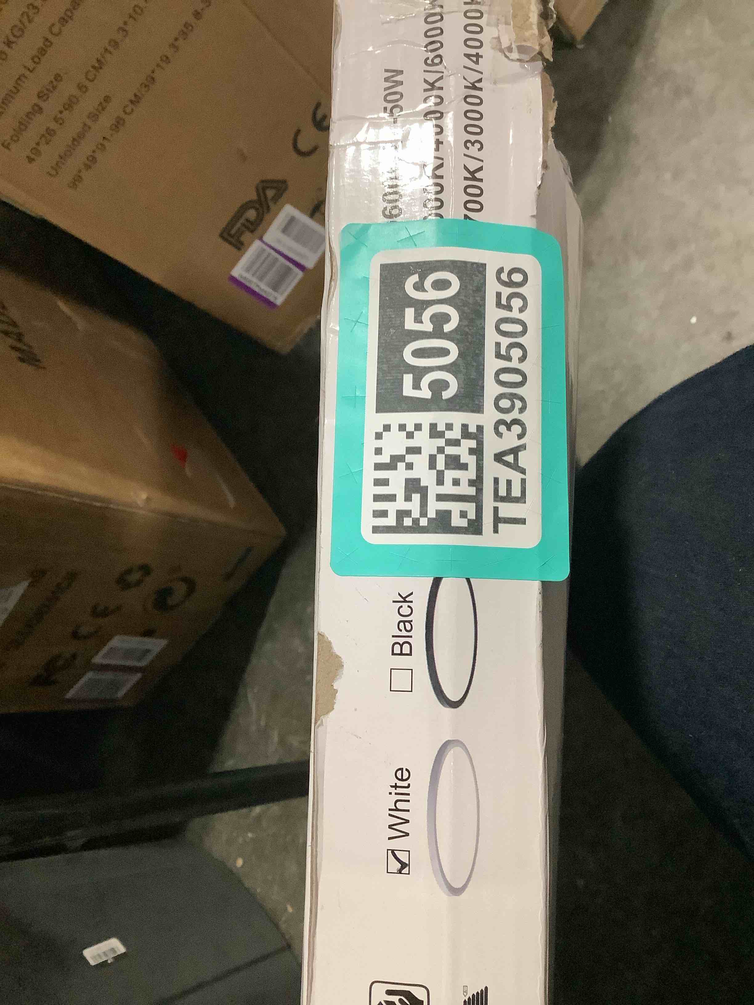 https://s3.amazonaws.com/lotting-images-prod/NKYBargainOutlett/TEA3905056_1779818263547.jpeg