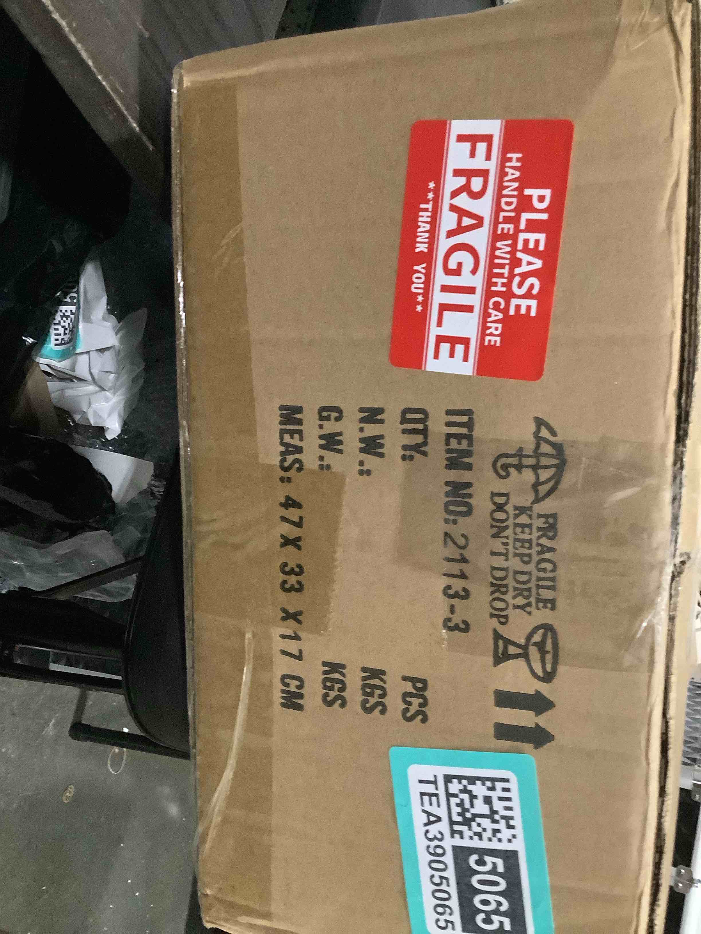 https://s3.amazonaws.com/lotting-images-prod/NKYBargainOutlett/TEA3905065_1779825675861.jpeg
