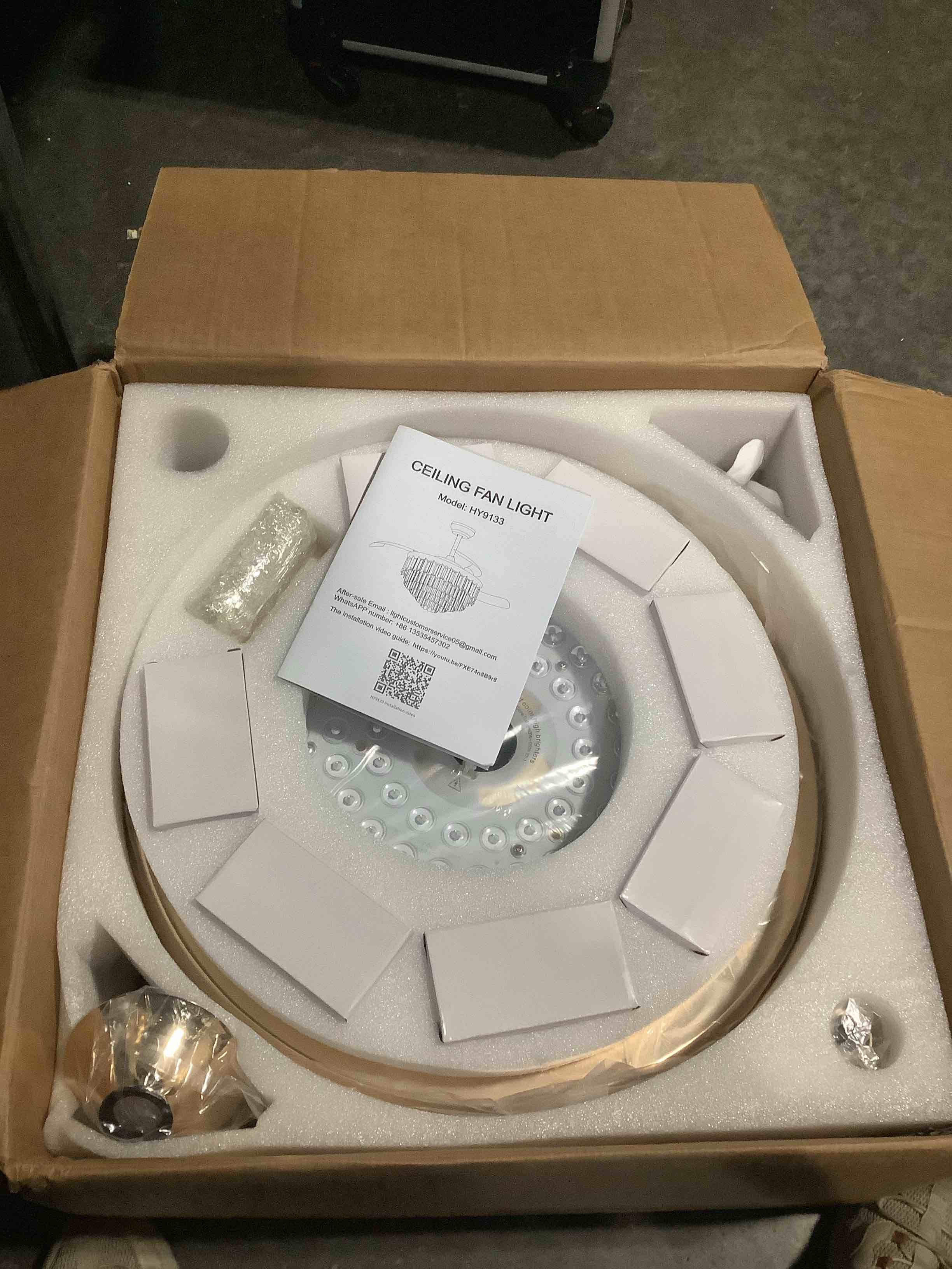 https://s3.amazonaws.com/lotting-images-prod/NKYBargainOutlett/TEA3905066_1779823190122.jpeg