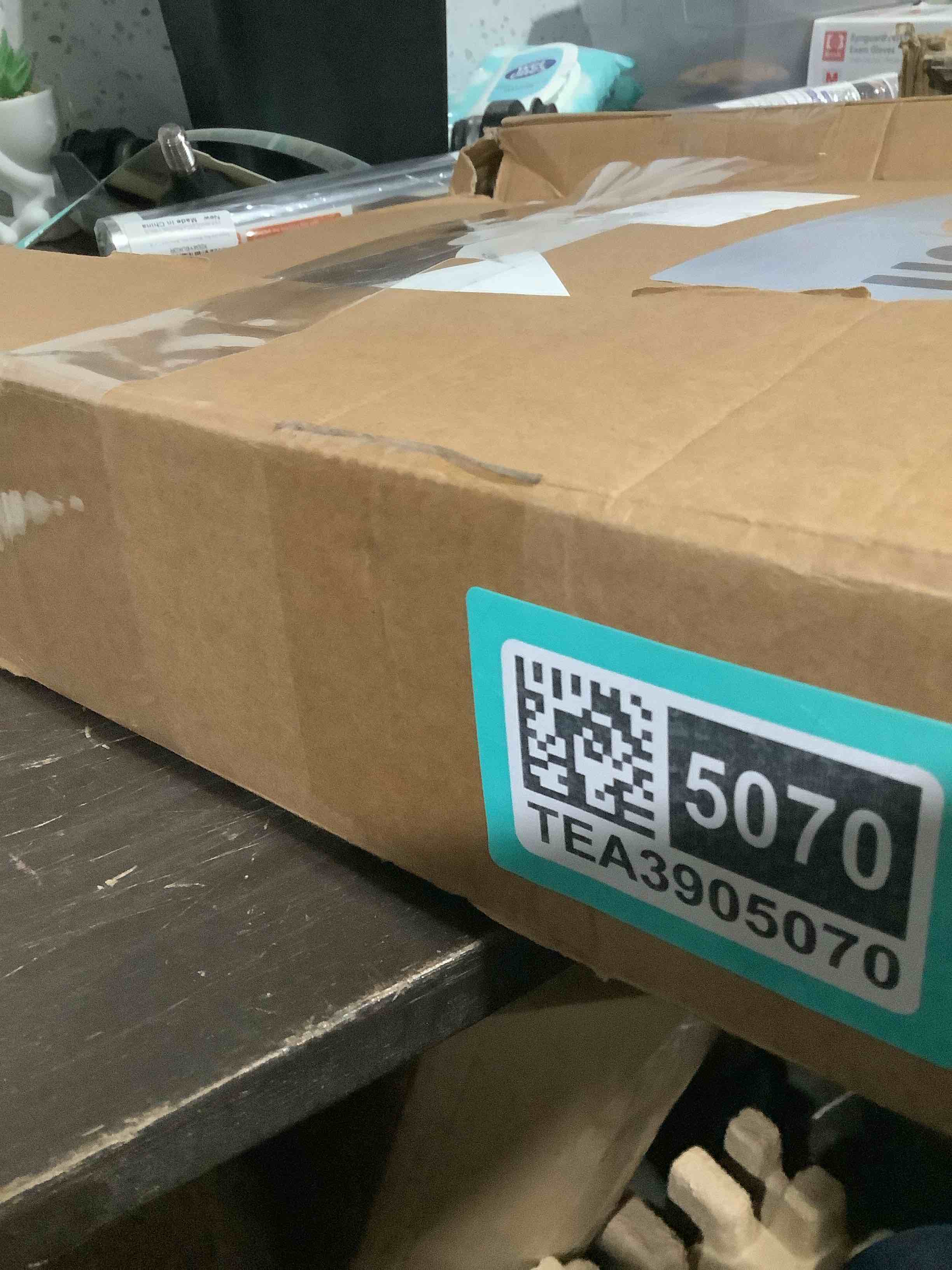 https://s3.amazonaws.com/lotting-images-prod/NKYBargainOutlett/TEA3905070_1779822574398.jpeg
