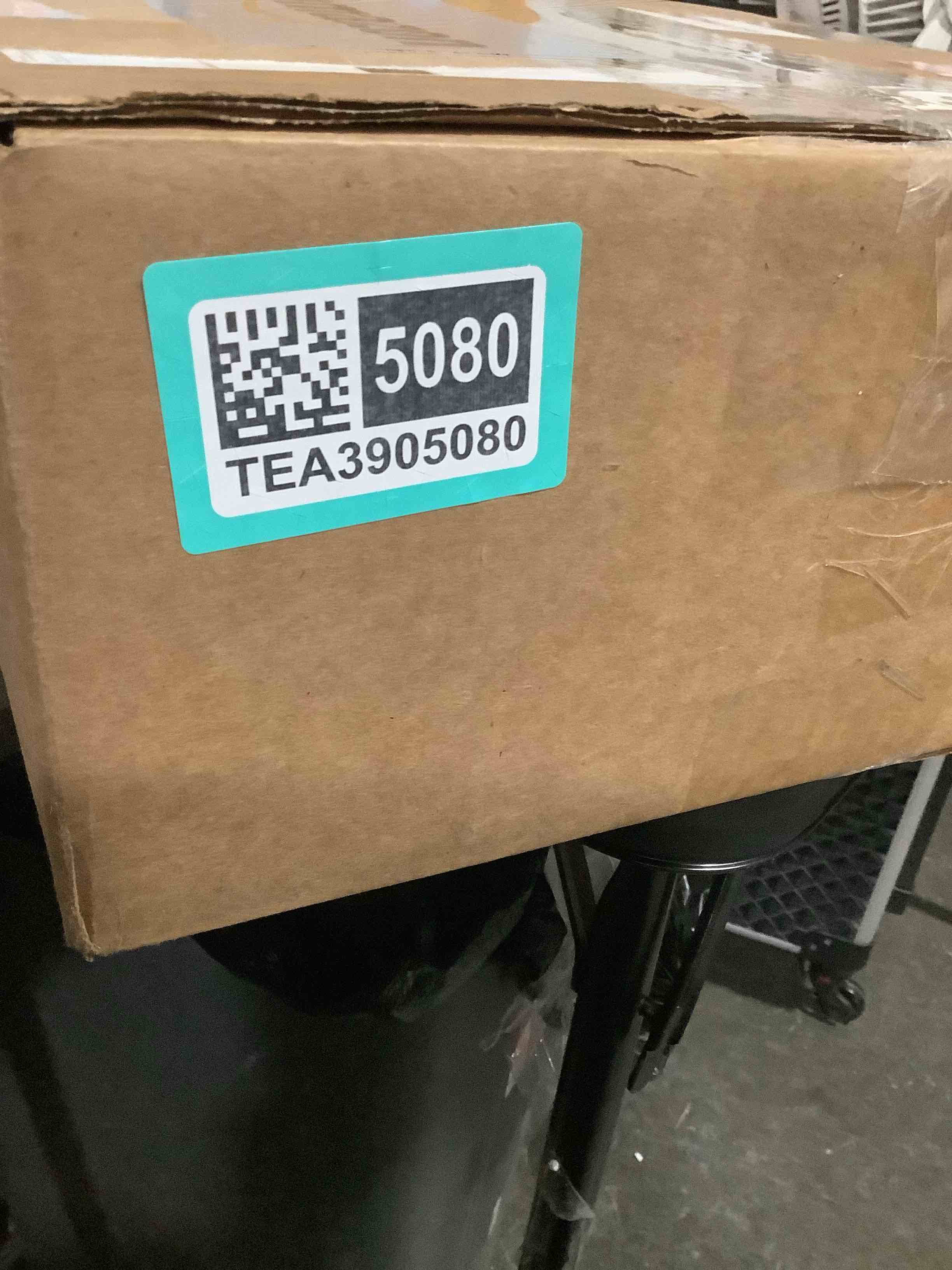 https://s3.amazonaws.com/lotting-images-prod/NKYBargainOutlett/TEA3905080_1779825935062.jpeg