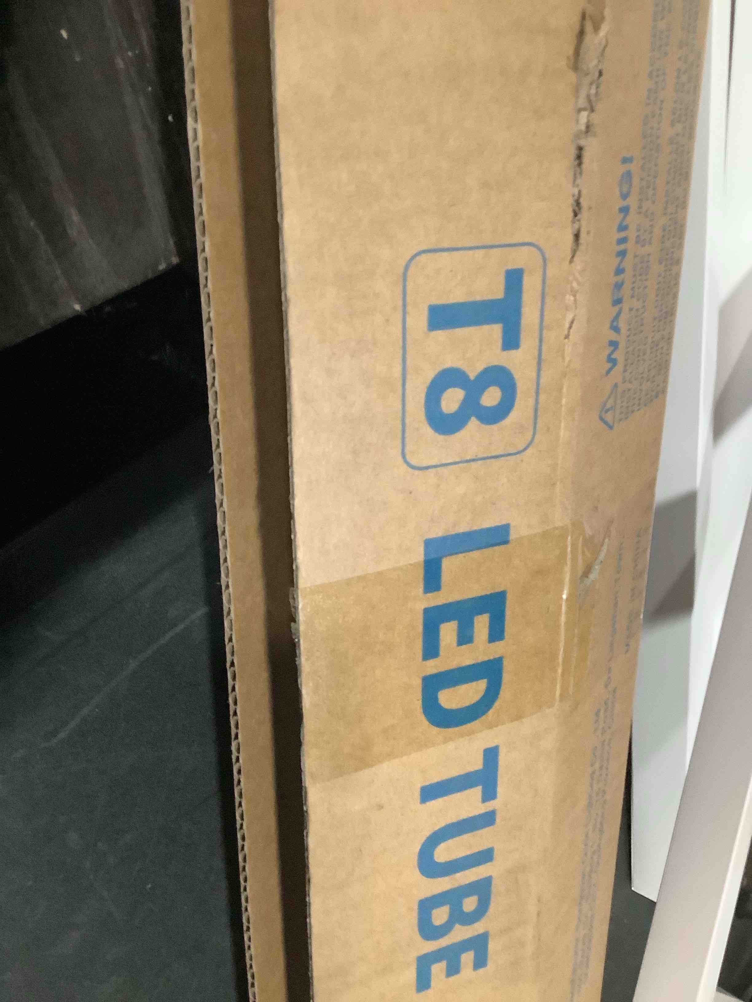 https://s3.amazonaws.com/lotting-images-prod/NKYBargainOutlett/TEA3905093_1779894726349.jpeg