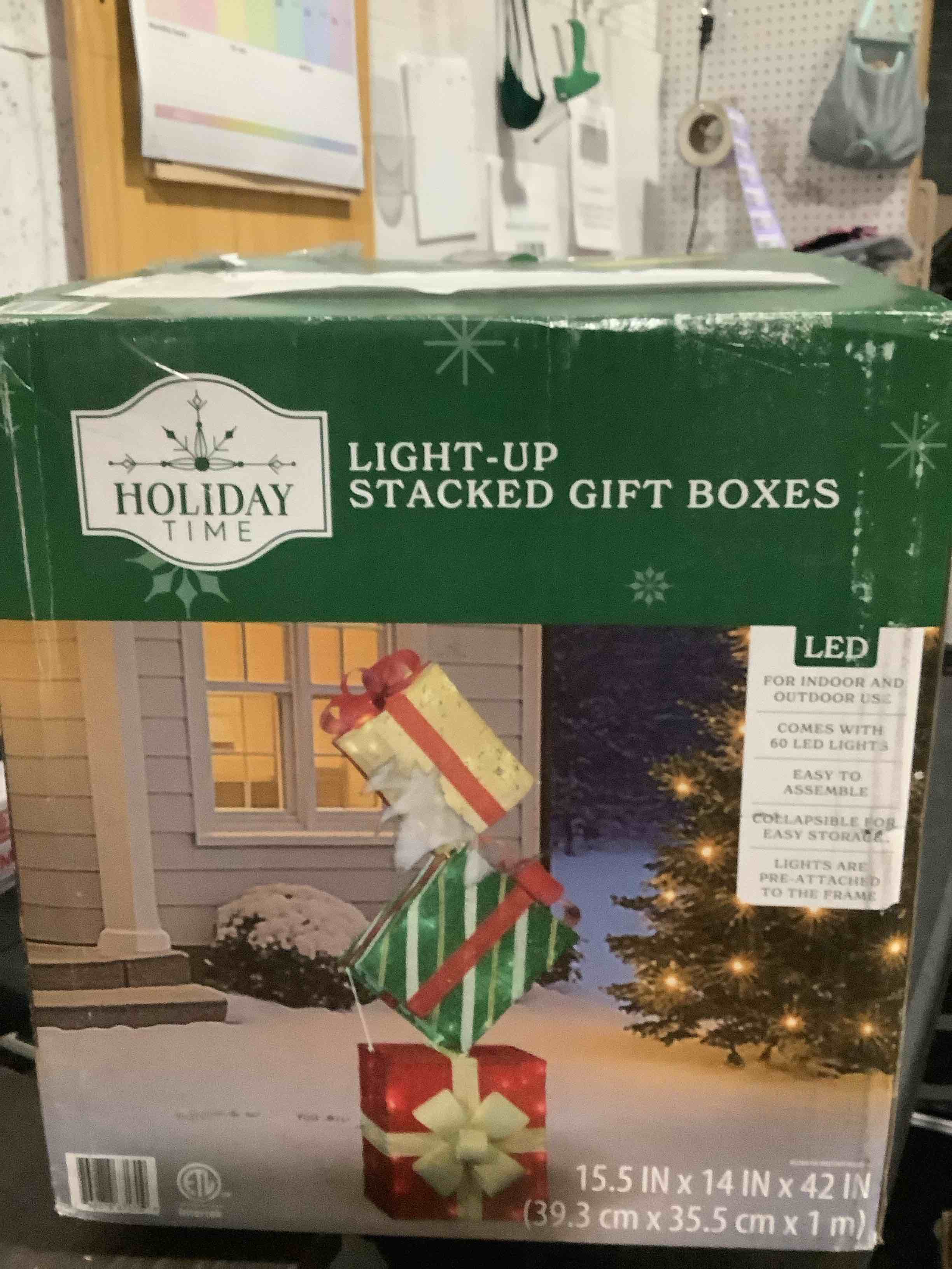 https://s3.amazonaws.com/lotting-images-prod/NKYBargainOutlett/TEA3905112_1779903080499.jpeg