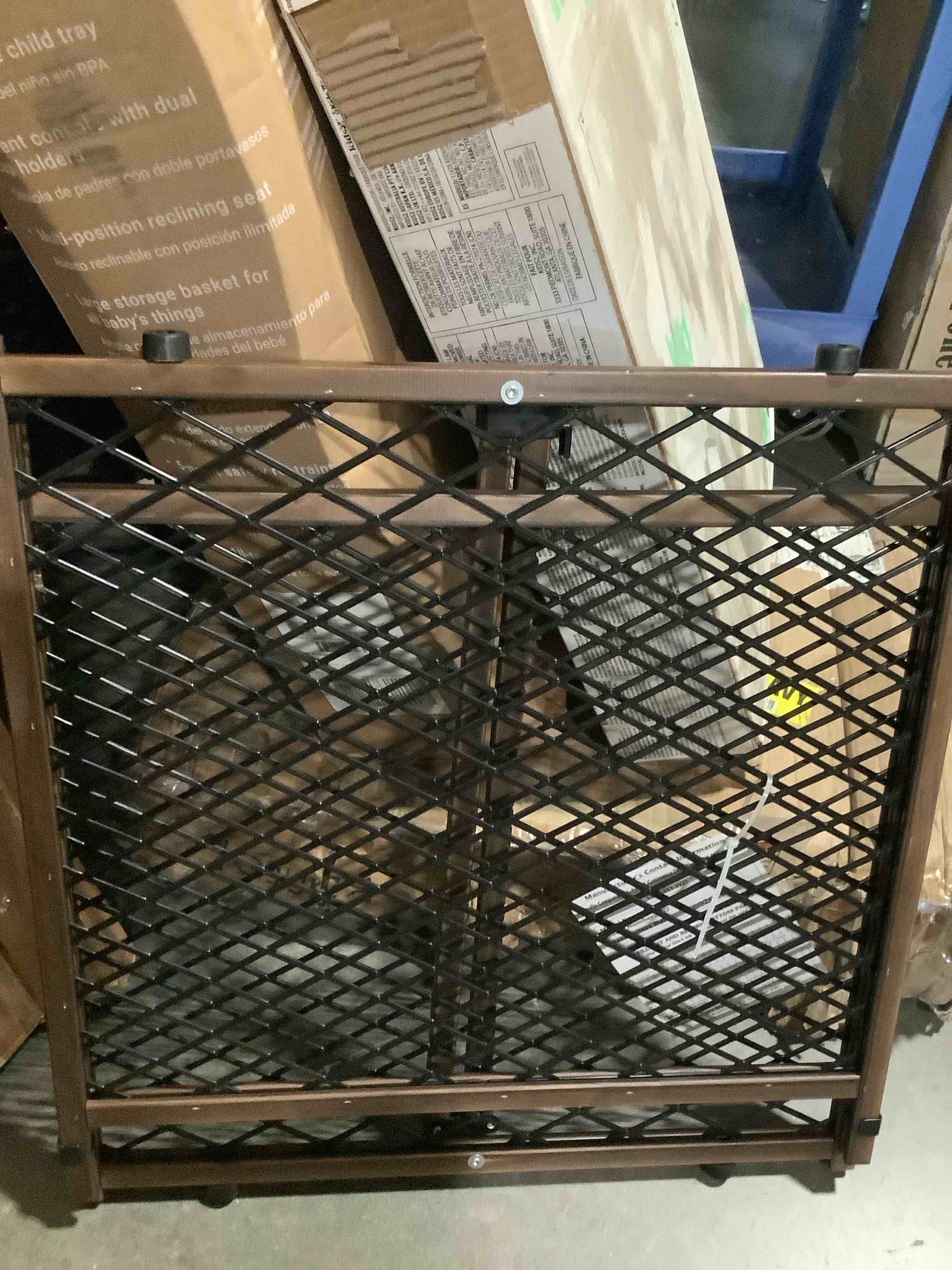 Condition photo showing Good Condition for evenflo position & lock baby gate, pressure-mounted, farmhouse collection