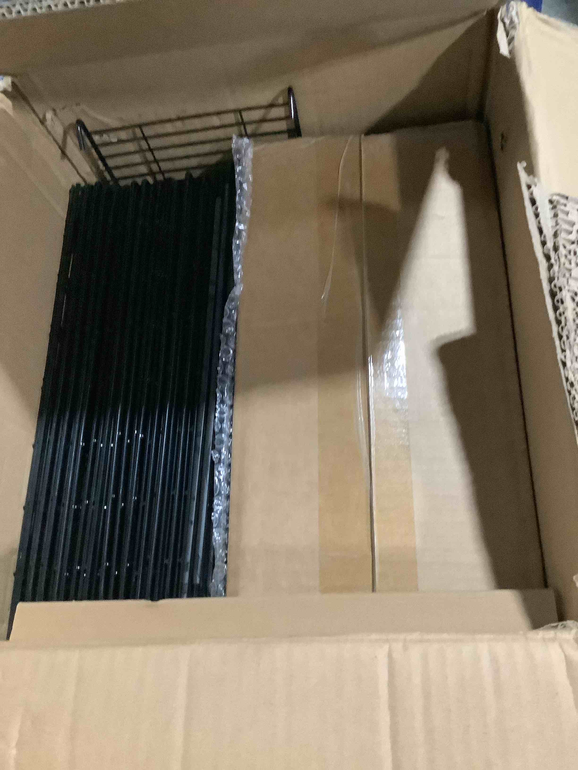 https://s3.amazonaws.com/lotting-images-prod/NKYBargainOutlett/TEA3905498_1780693868648.jpeg