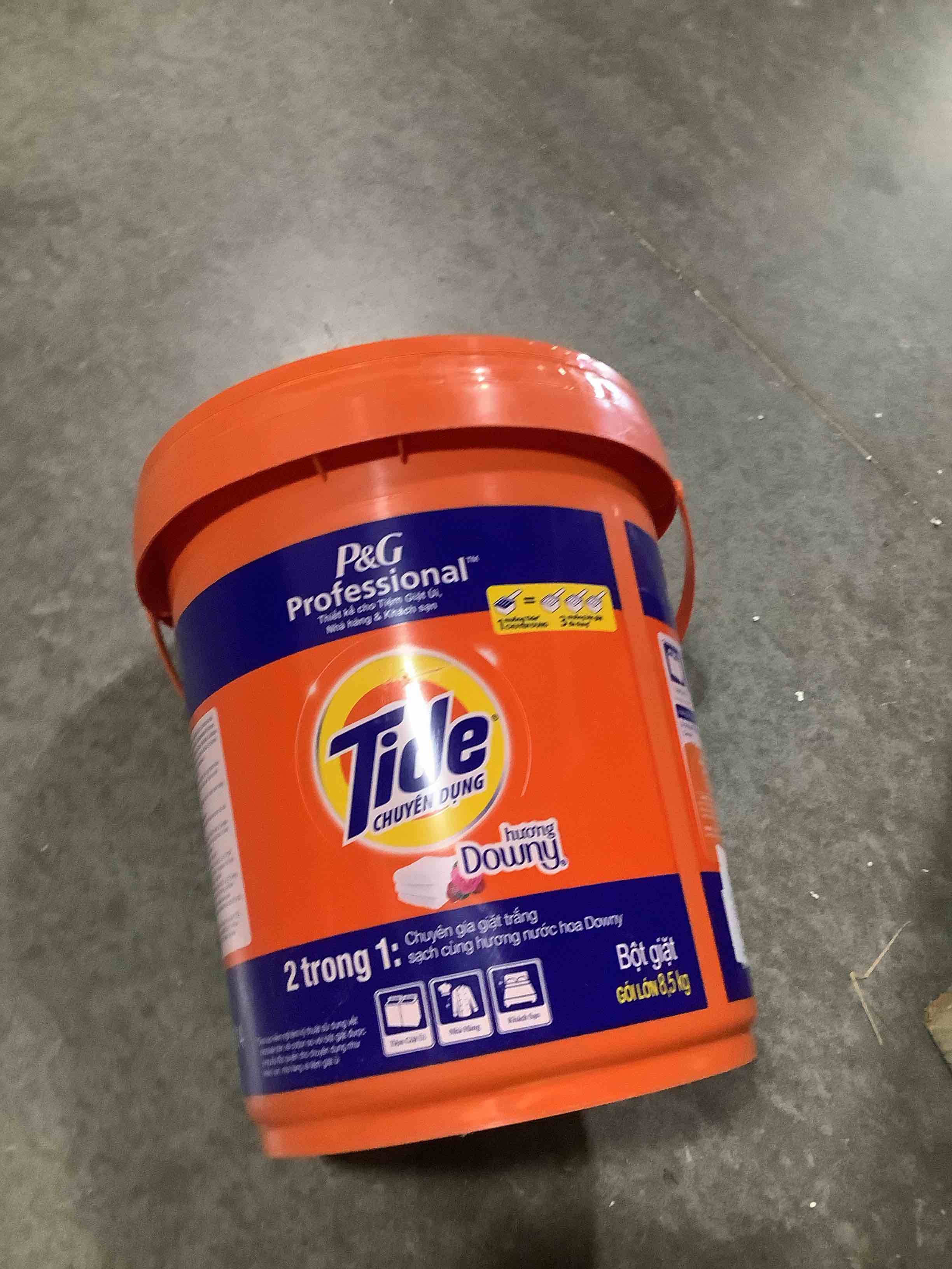 Condition photo showing Good Condition for tide, bucket, 317 ounce