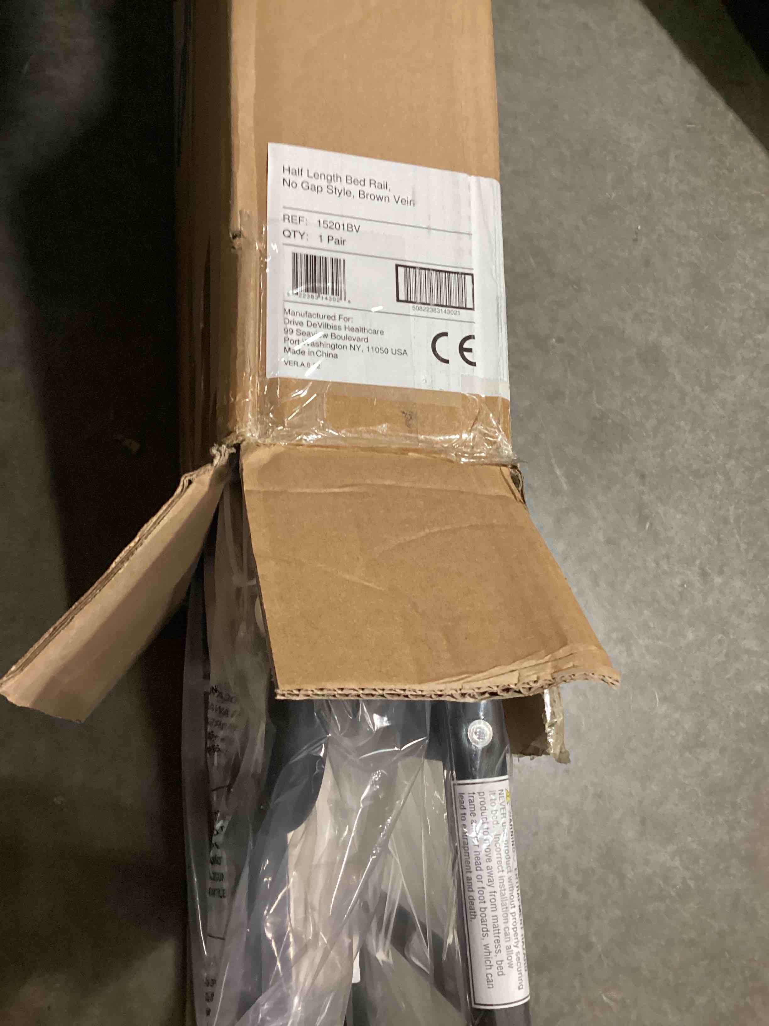 https://s3.amazonaws.com/lotting-images-prod/NKYBargainOutlett/TEA3905869_1781533976993.jpeg