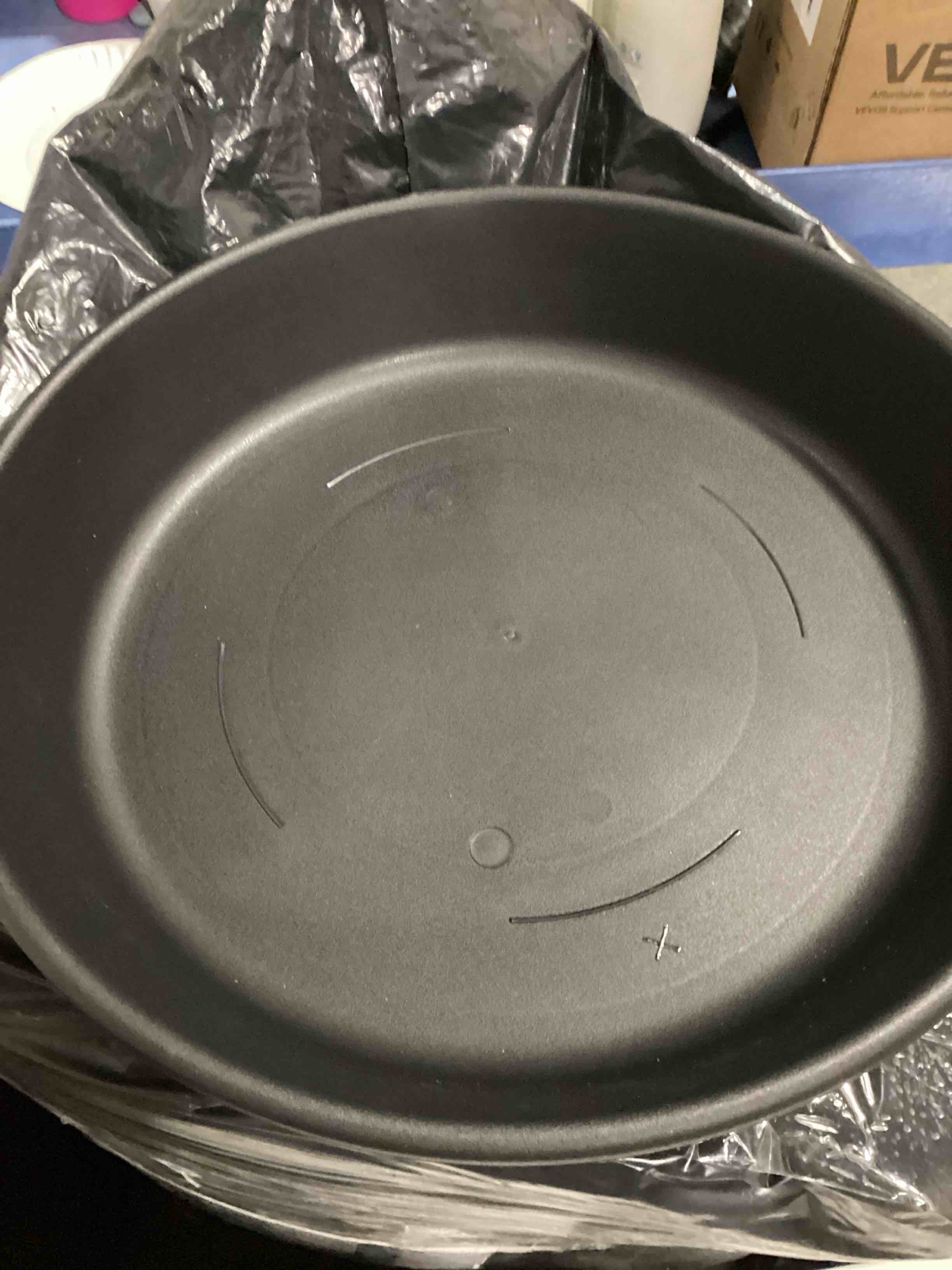 Condition photo showing Good Condition for the hc companies flower pot saucers - plastic plant saucer for outdoors & indoors - traditional design plant pot trays for water drainage - durable & stylish round plant tray (16-inch black) black 16" pack of 1